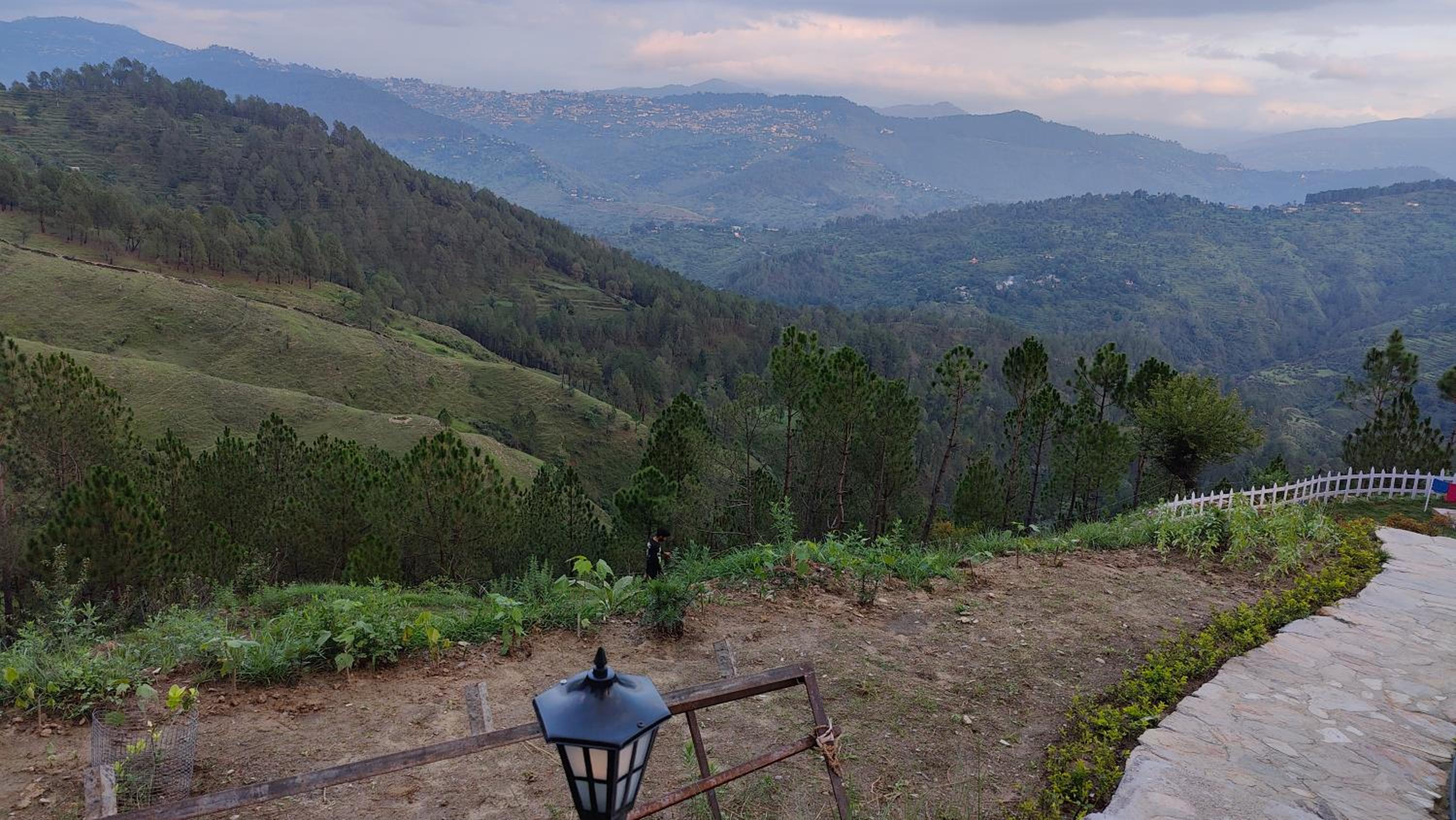 Adaara Retreat - Pet Friendly Cottages, Almora