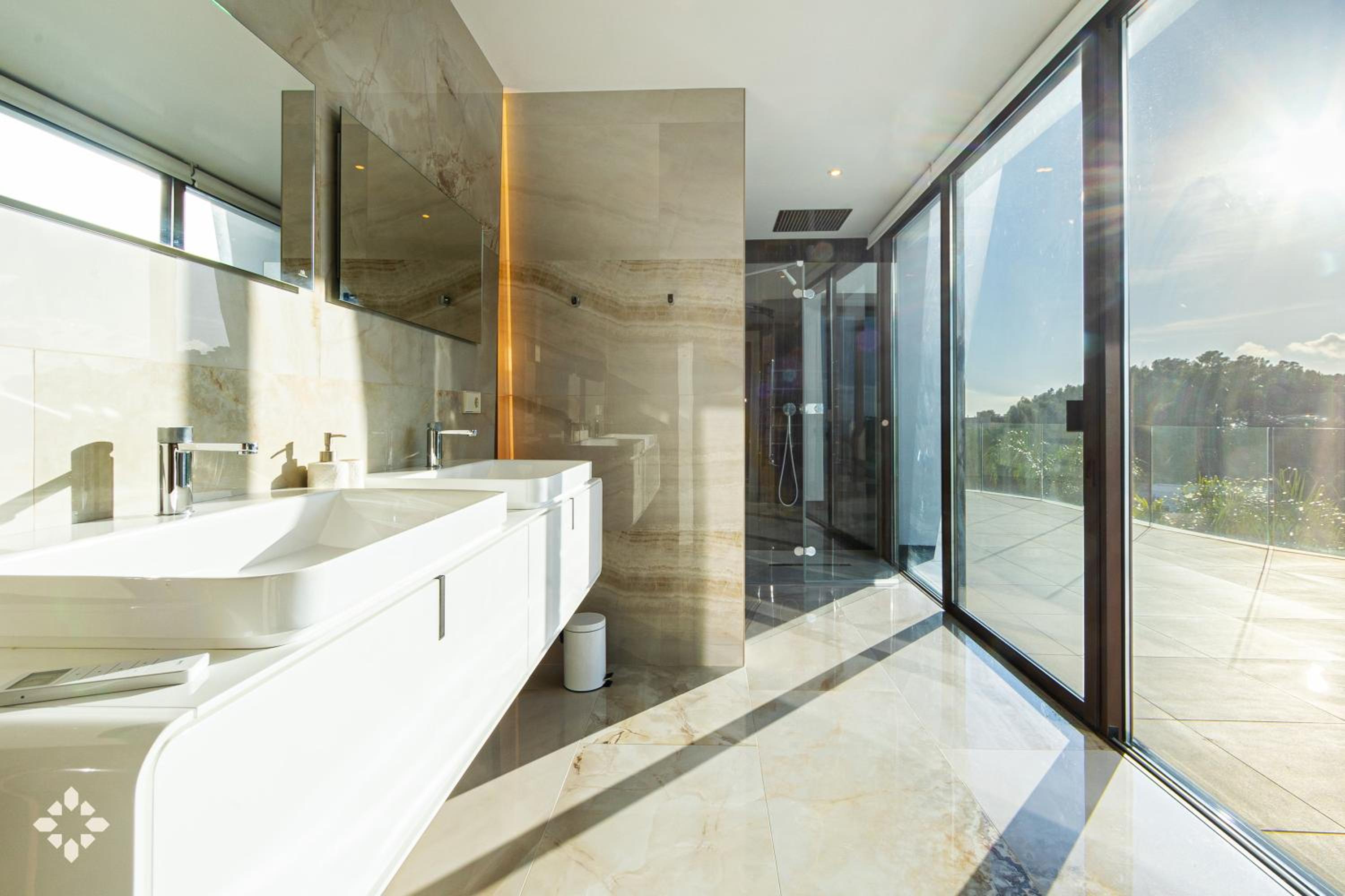Villa Romeo by Abahana Luxe