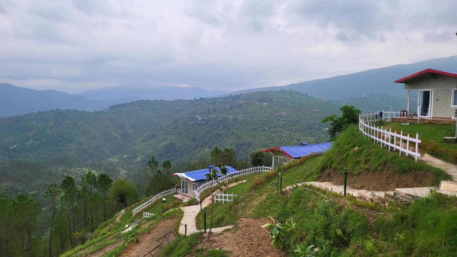 Adaara Retreat - Pet Friendly Cottages, Almora