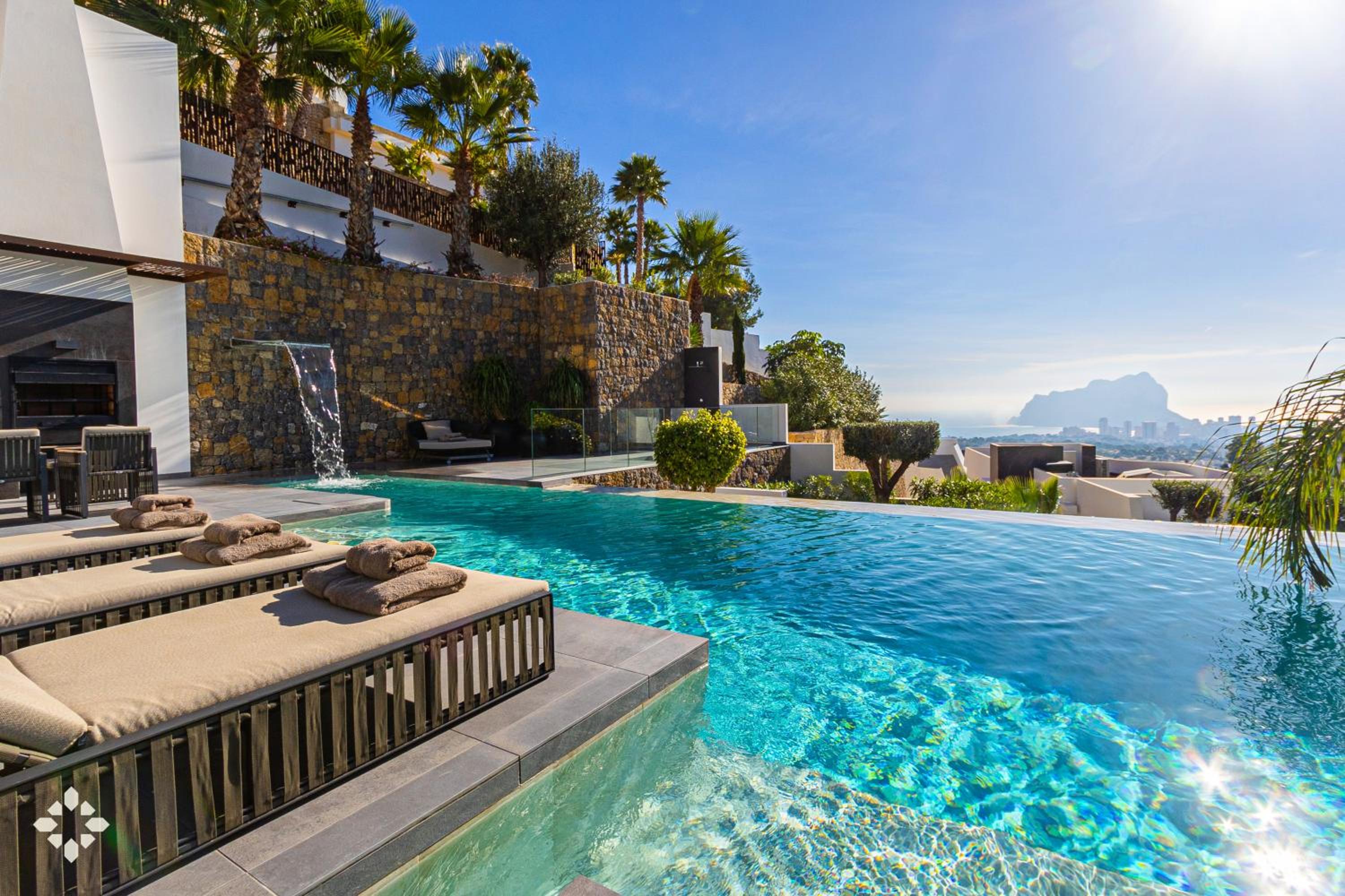 Villa Romeo by Abahana Luxe
