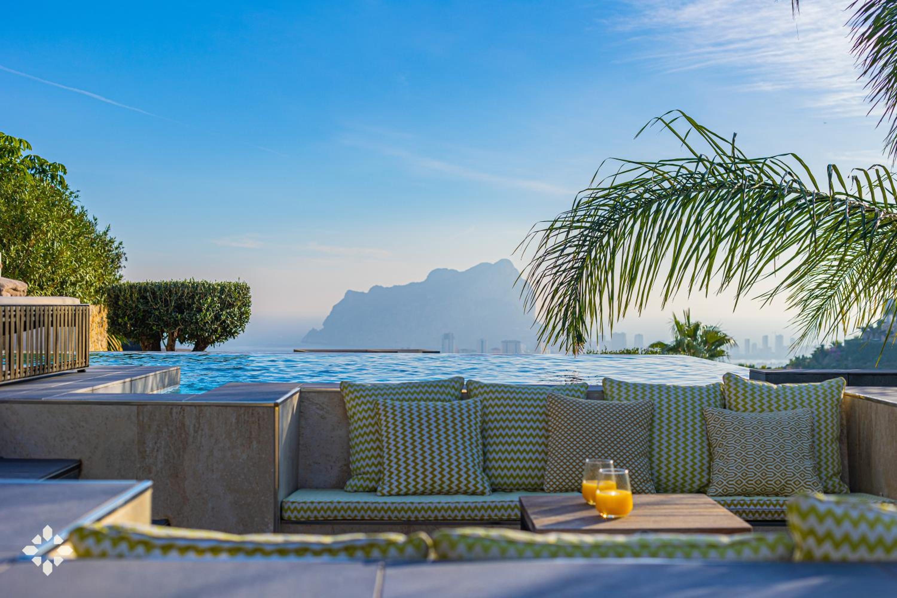 Villa Romeo by Abahana Luxe