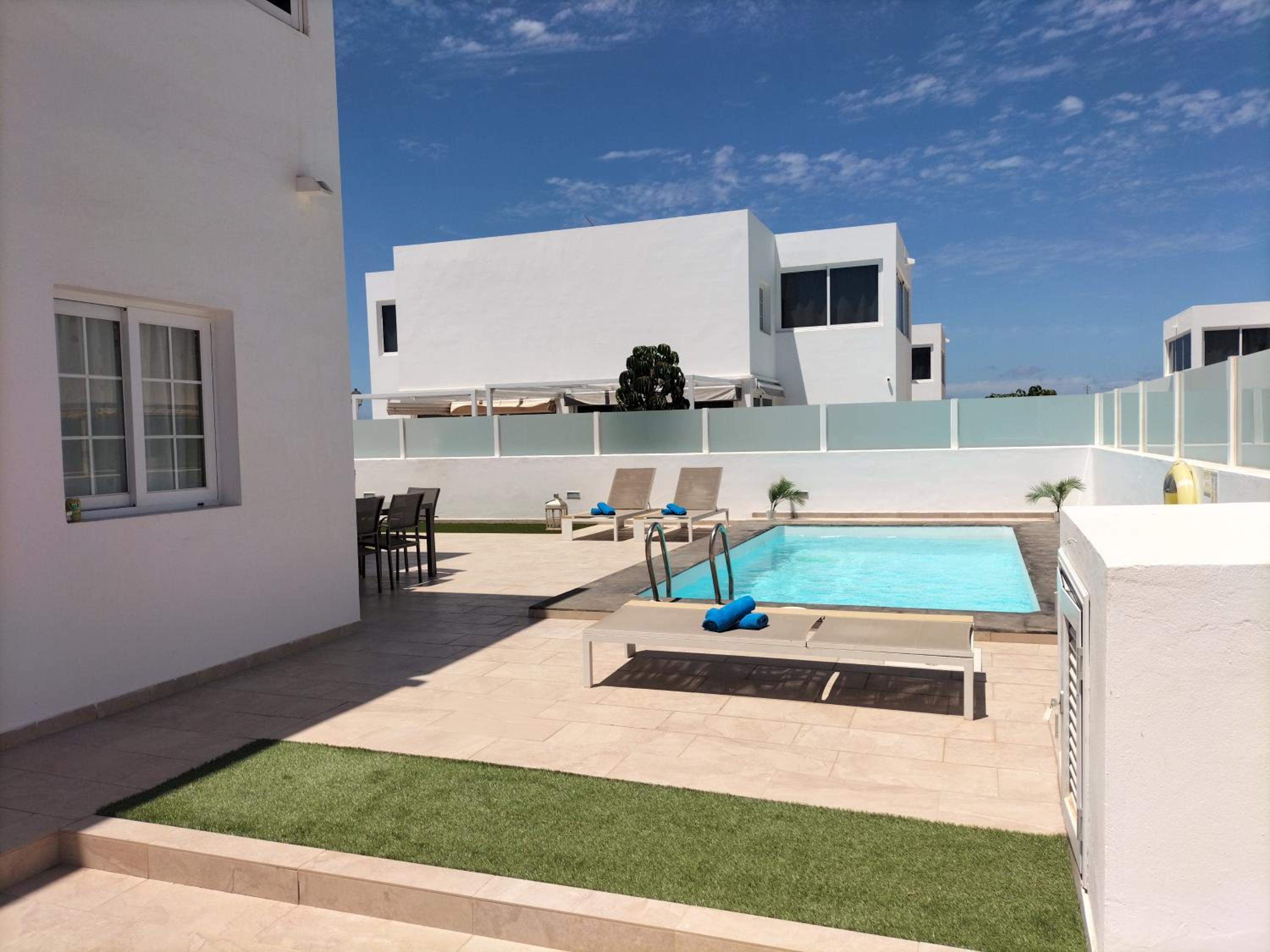 LUXURY RUBICON Jacuzzi y Piscina