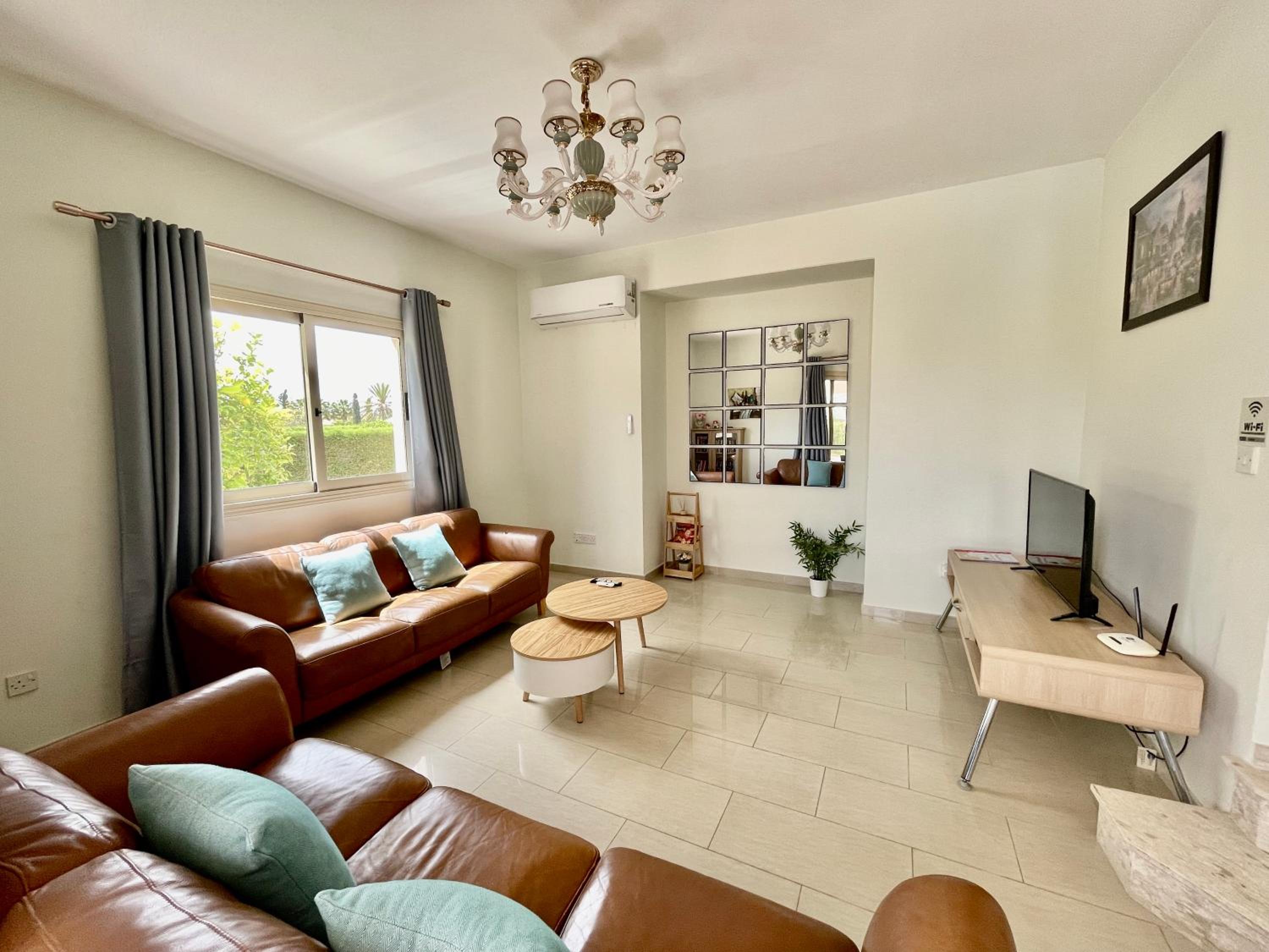 Holiday villa with pool and sea view! view 4