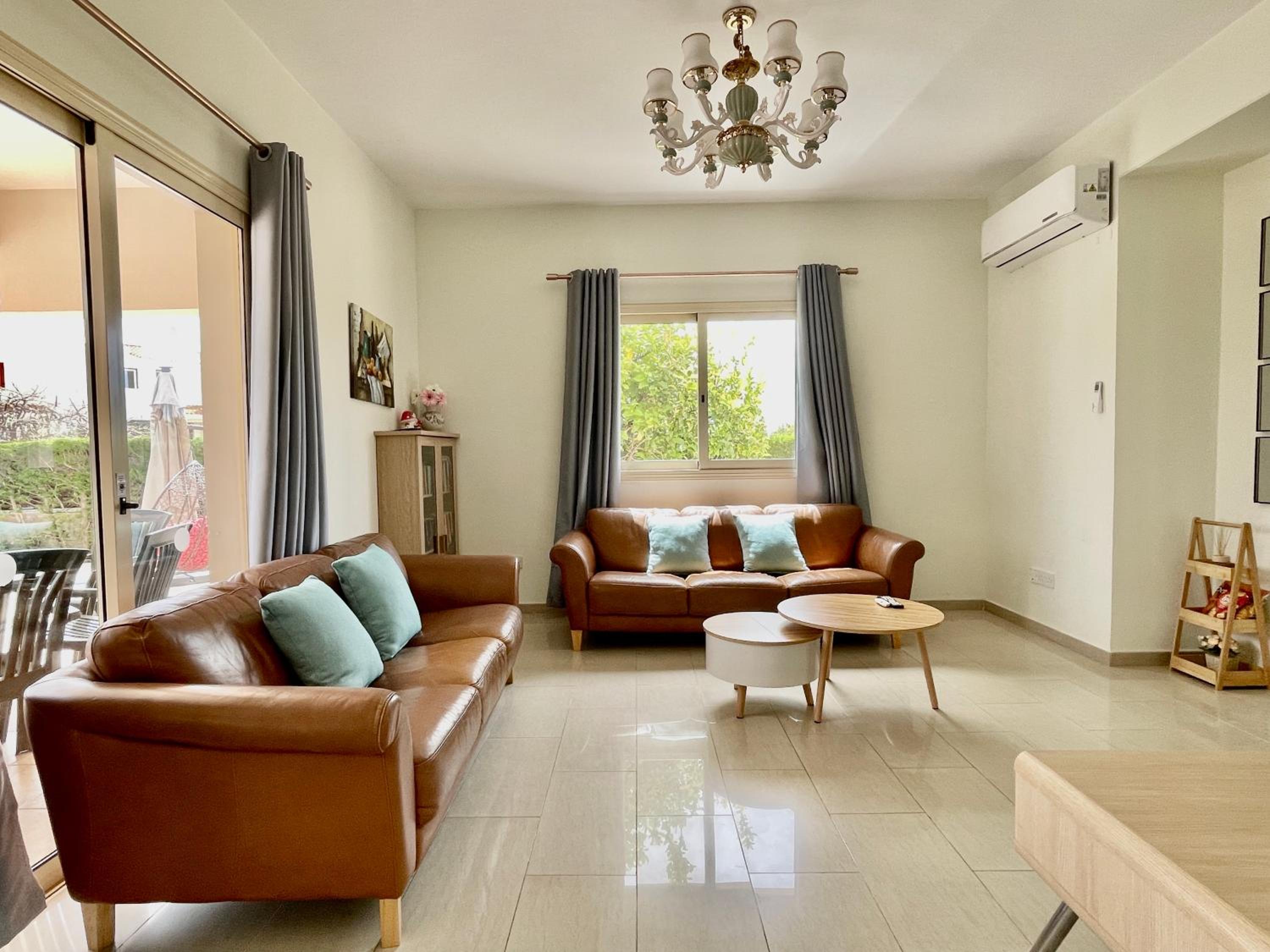 Holiday villa with pool and sea view! view 5