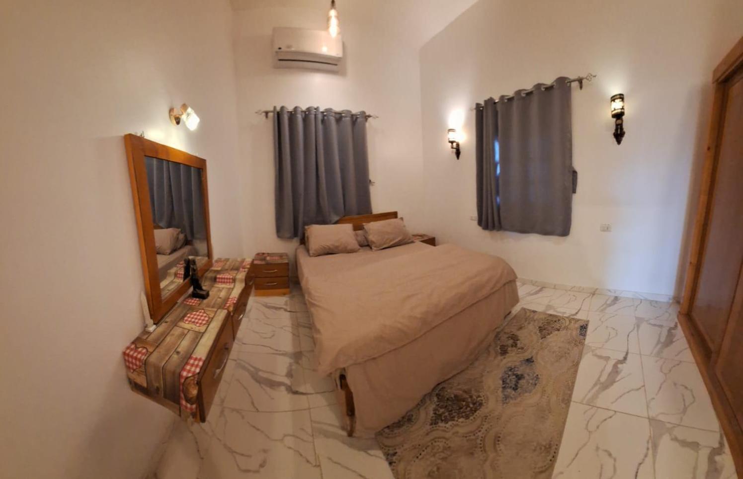 Amenhotep Apartments