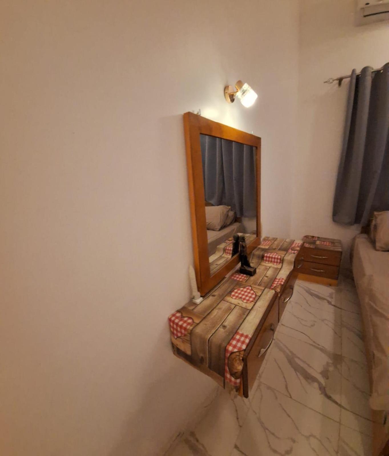 Amenhotep Apartments