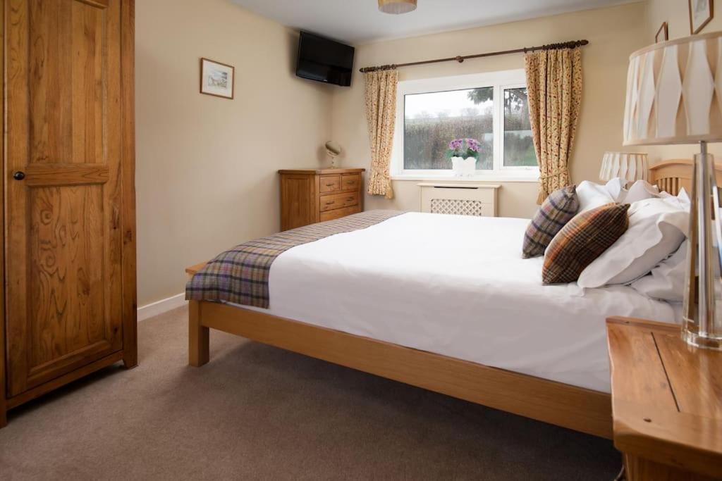 Stewards Cottage, Press Mains Farm Cottages - Dog friendly view 4