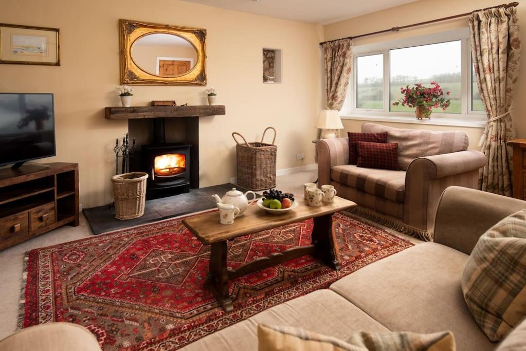 Stewards Cottage, Press Mains Farm Cottages - Dog friendly view 5