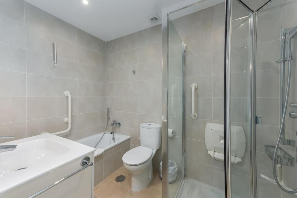 Lovely Benavista apartment walk to beach RDR361 view 4
