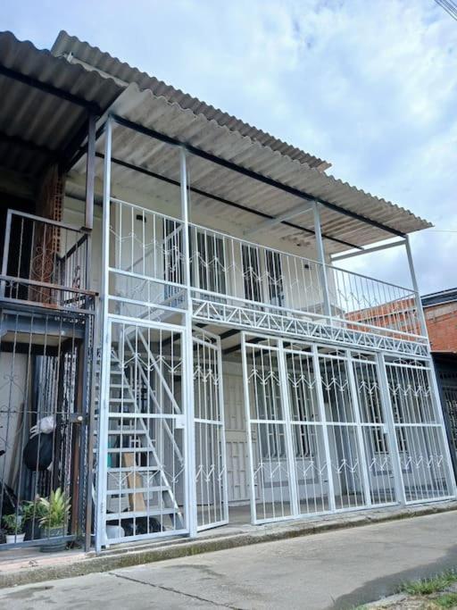 Alojamiento cómodo en Armenia Cerca al Parque del Café