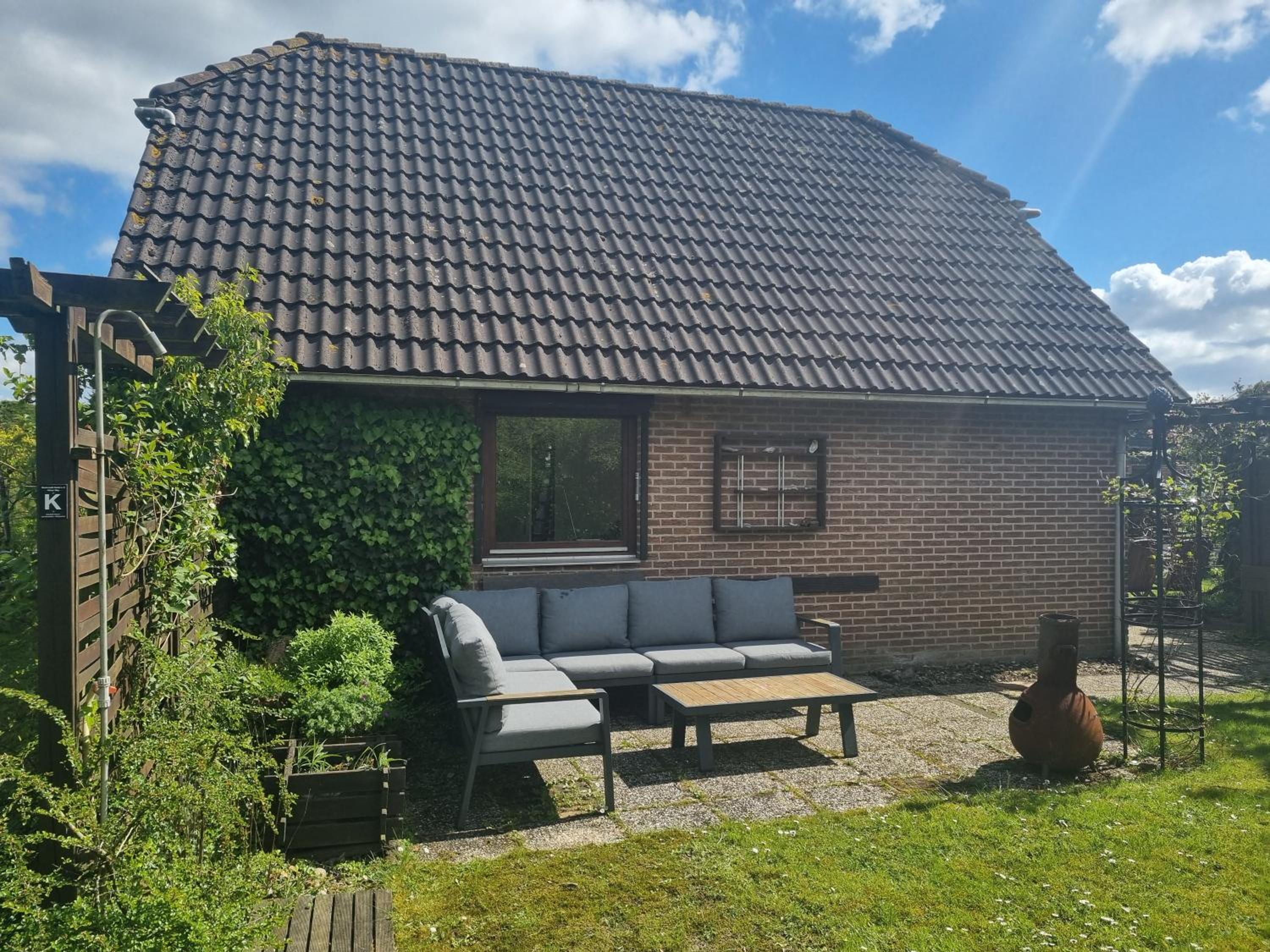 6 persoons ruime vrijstaande vakantiewoning aan Veerse meer view 2