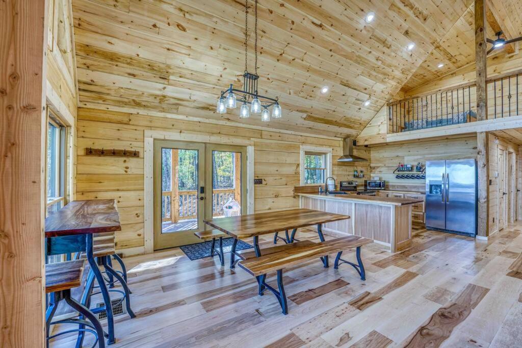 Jasper Mountain Lodge