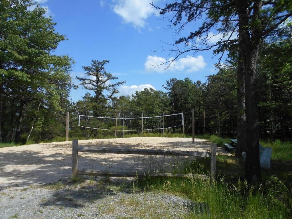 Whispering Pines Retreat view 3