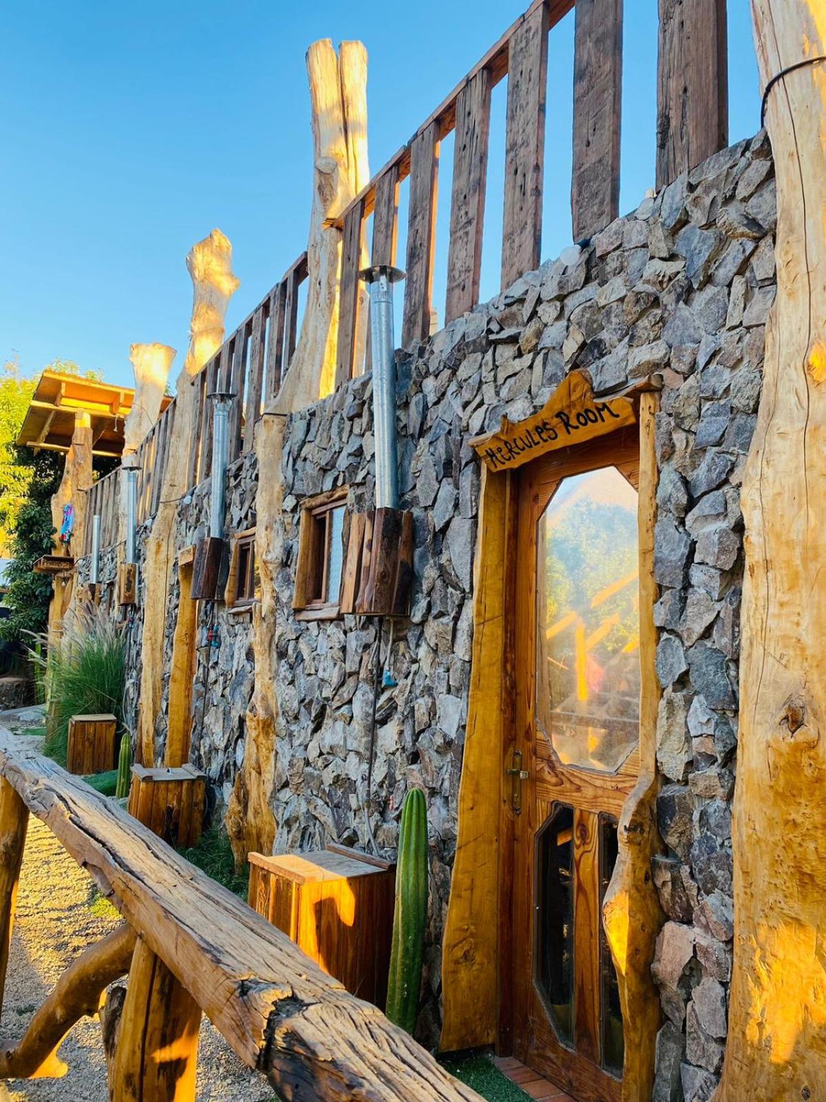 Cabañas Rusticas Olimpus del Elqui