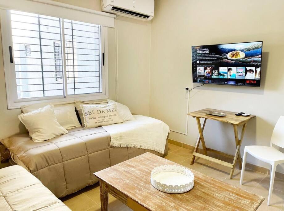 Moderno complejo de 10 suites cerca de Arístides