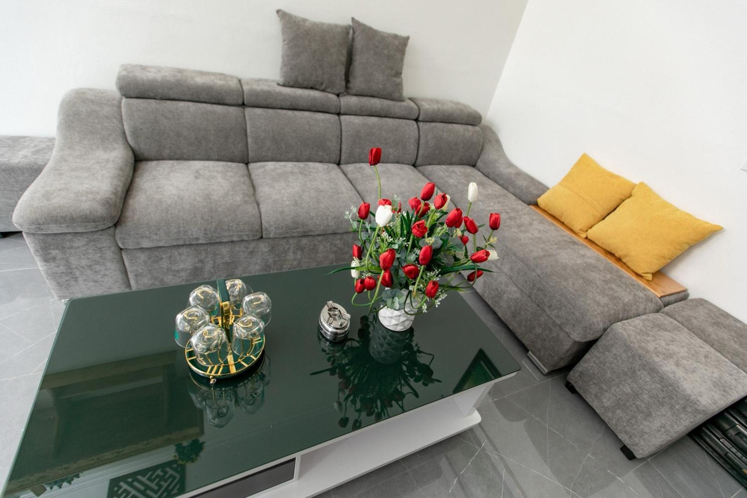 LING LING'S VILLA view 4