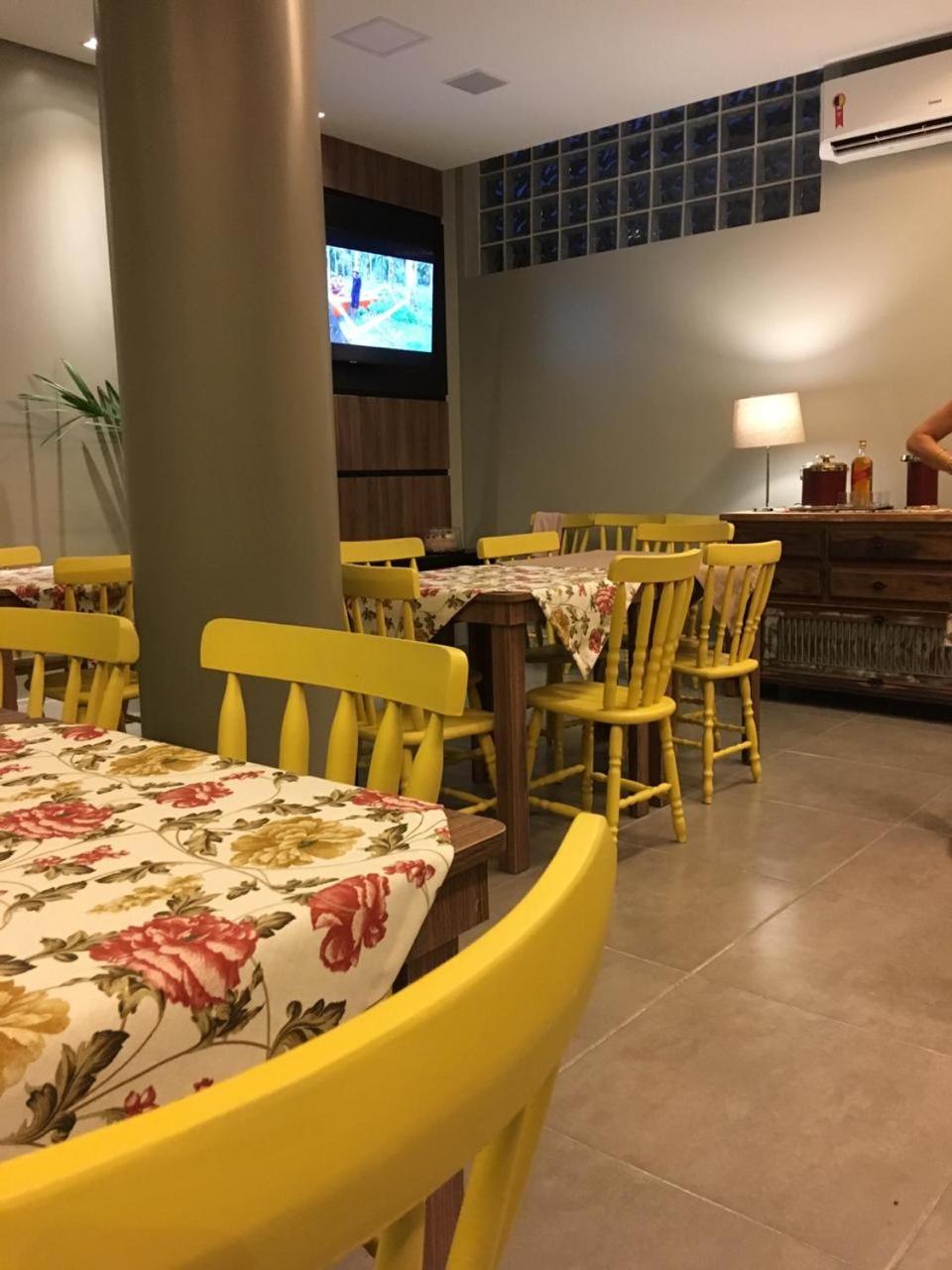 Apartamento Vista para Beira-Mar e Calçadão centro de Tramandaí