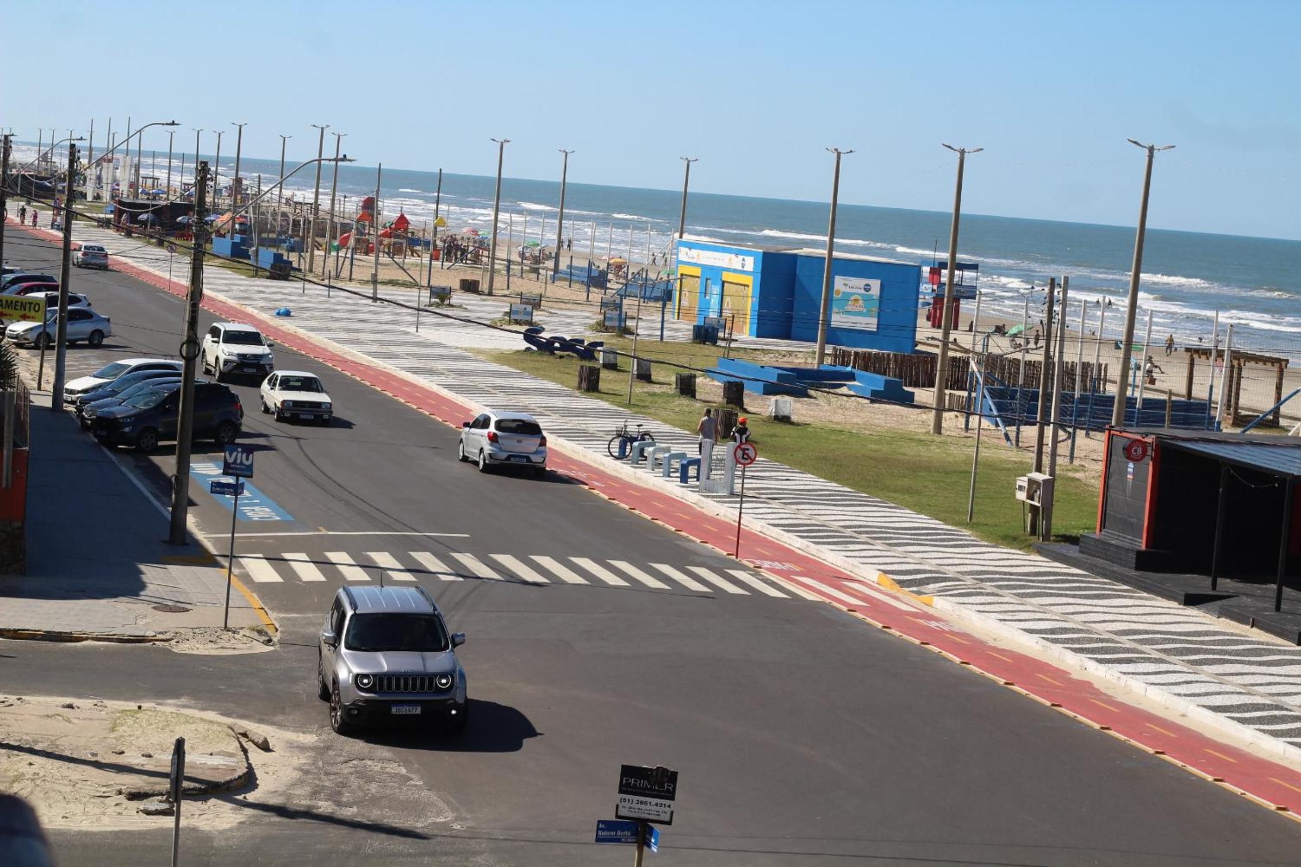 Apartamento Vista para Beira-Mar e Calçadão centro de Tramandaí