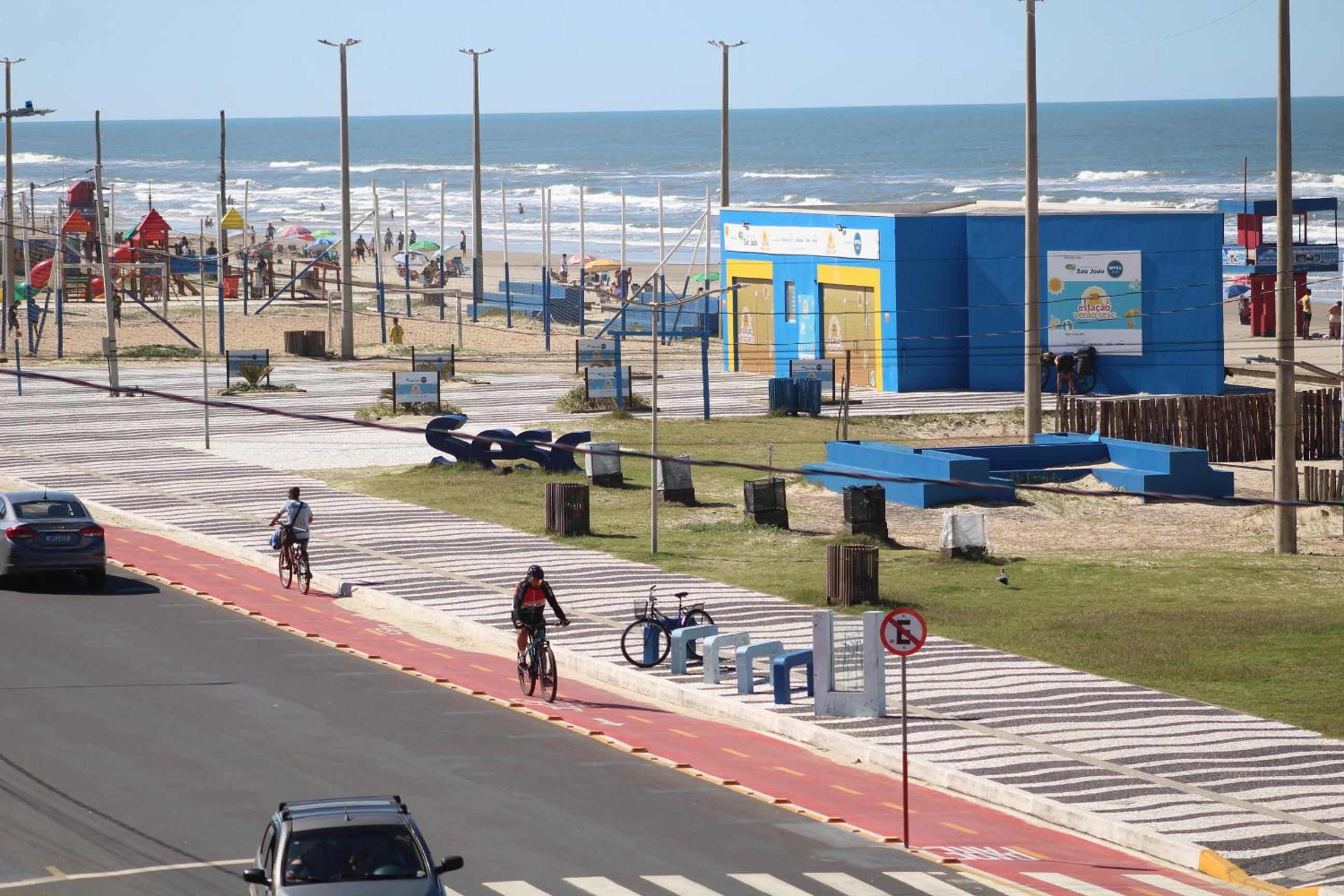 Apartamento Vista para Beira-Mar e Calçadão centro de Tramandaí