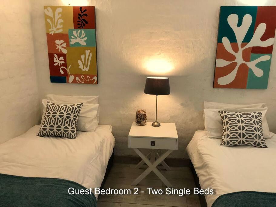 Right by the Beach, 15 Kallisti in Santorini view 4