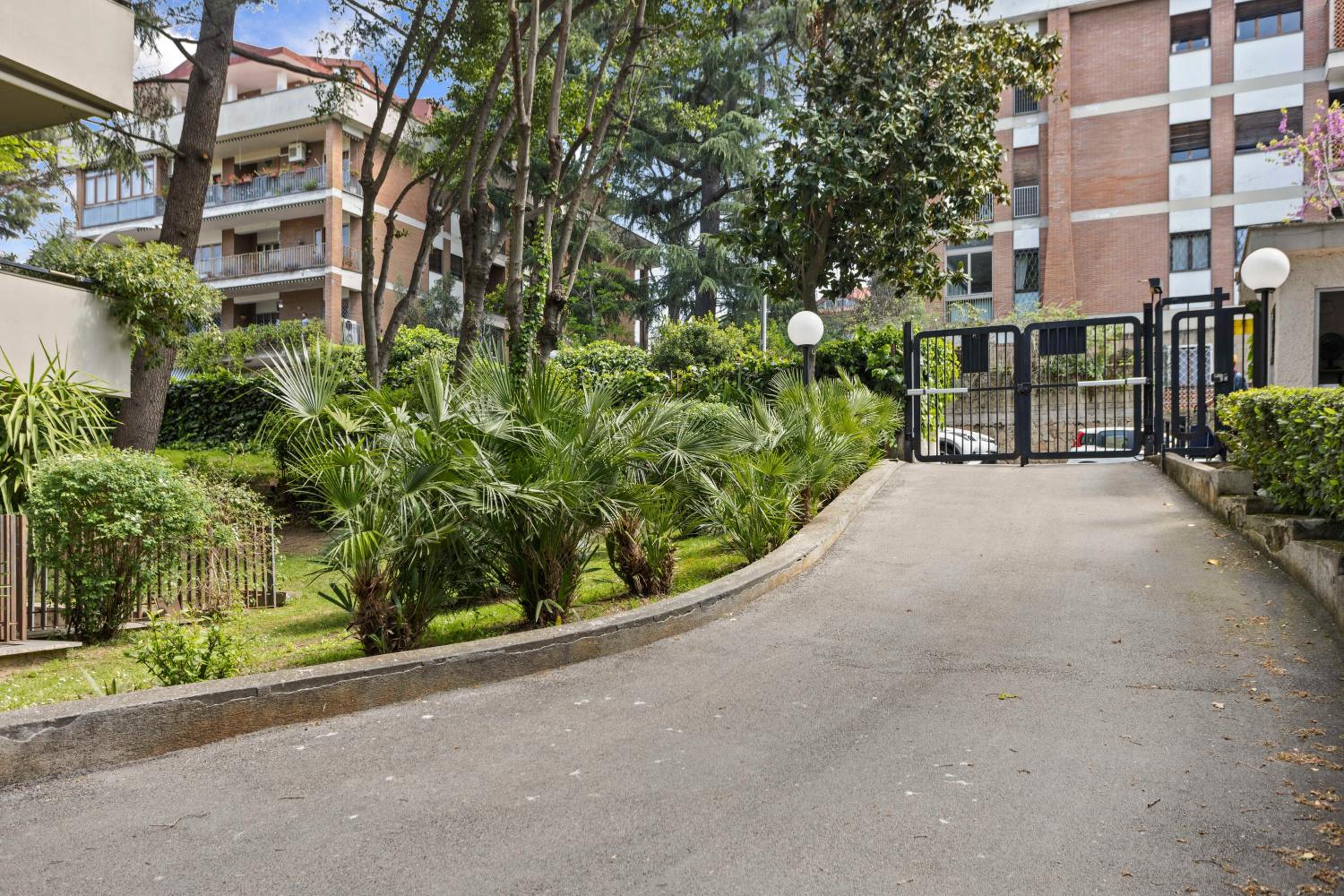 Terrace apartment in Balduina - near St Peter