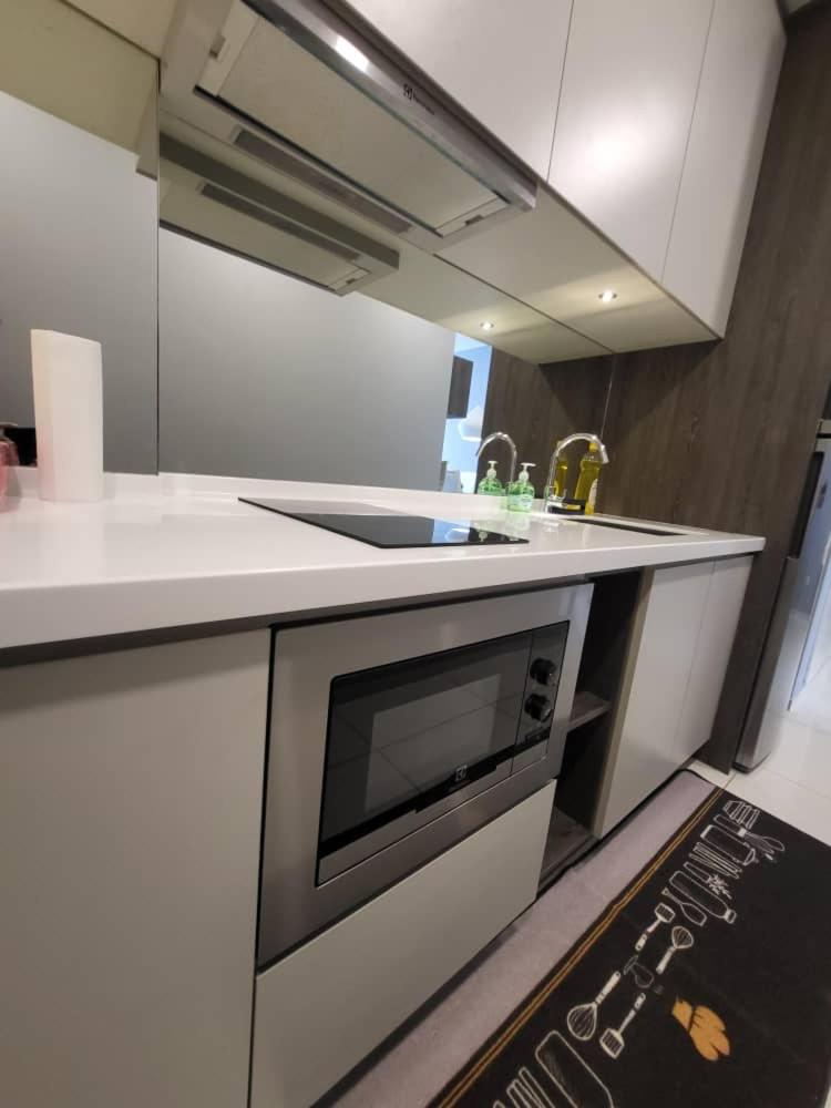 Modern And Cozy Robertson Apartment Bukit-Bintang City Centre