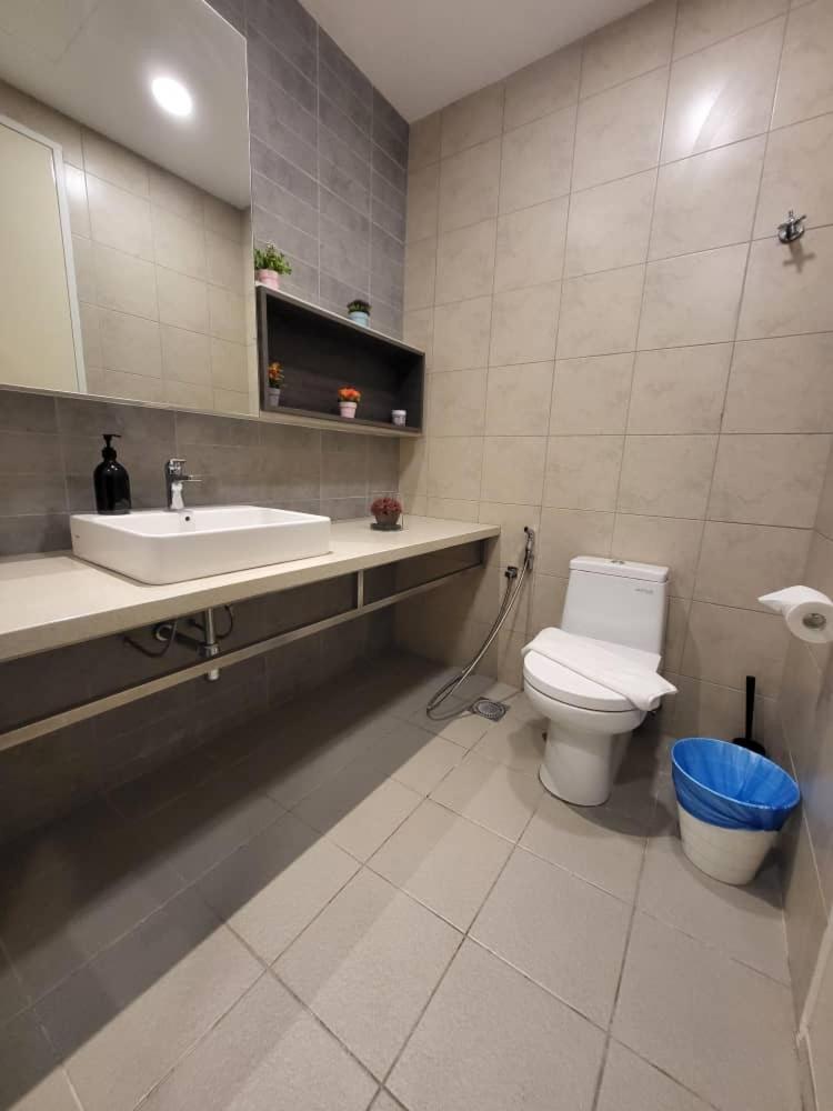Modern And Cozy Robertson Apartment Bukit-Bintang City Centre