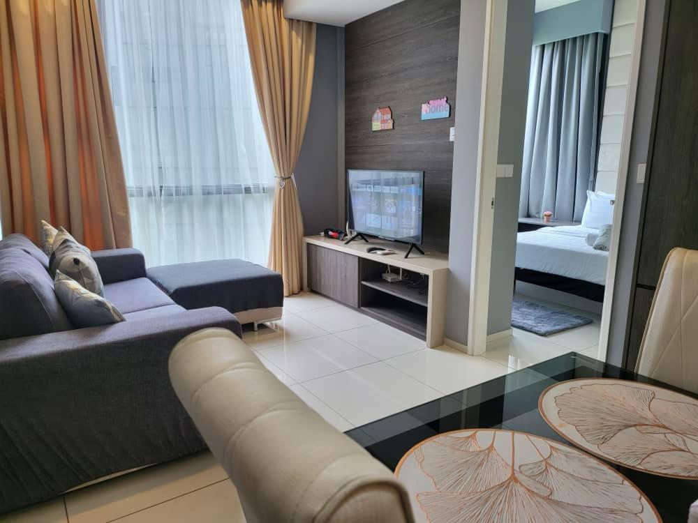 Modern And Cozy Robertson Apartment Bukit-Bintang City Centre