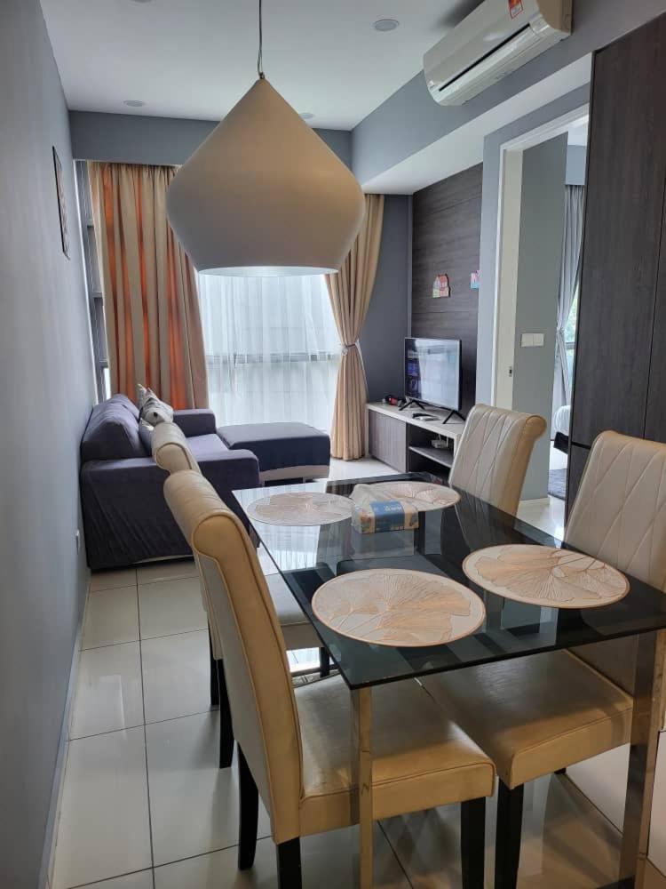 Modern And Cozy Robertson Apartment Bukit-Bintang City Centre