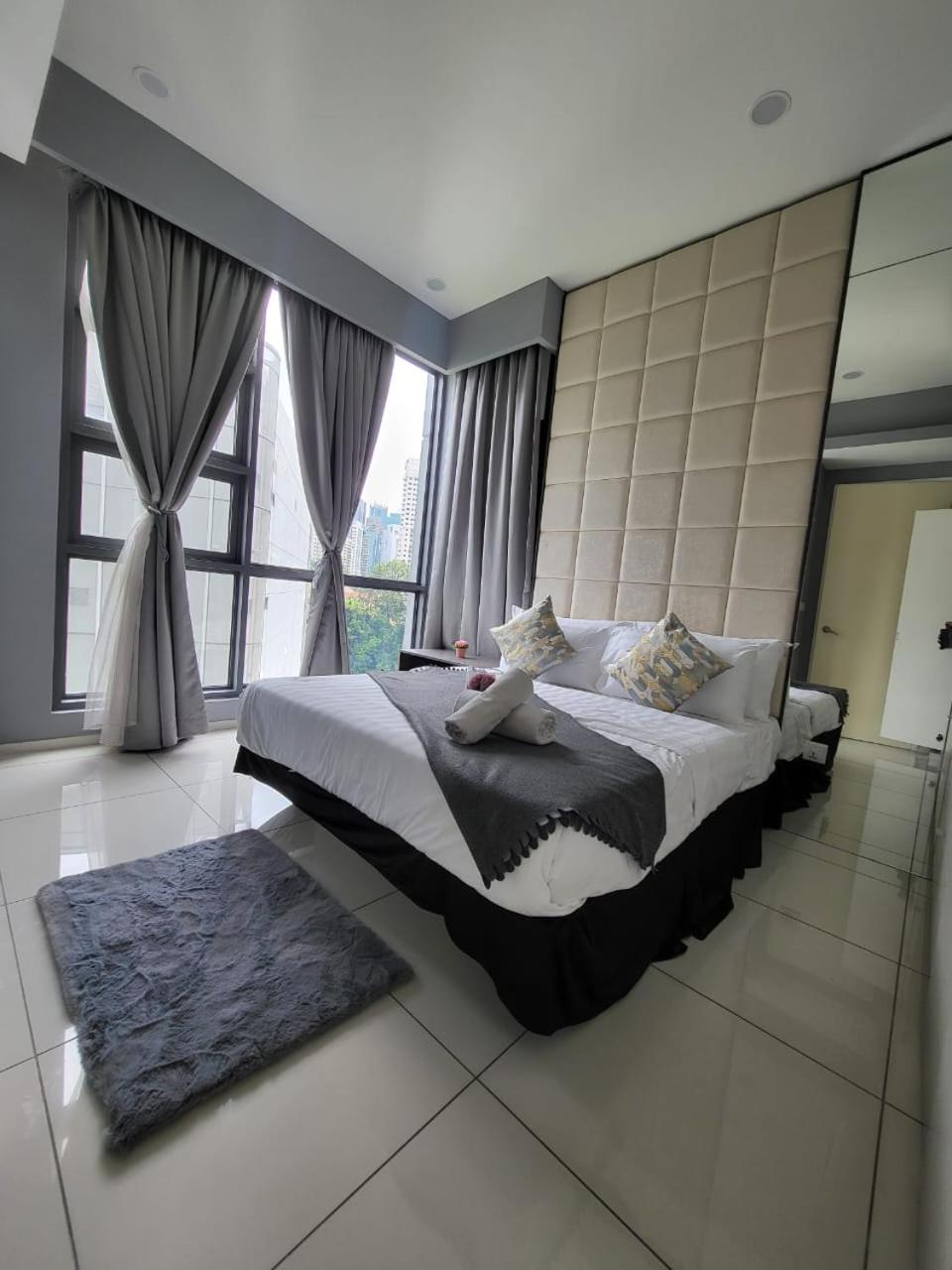 Modern And Cozy Robertson Apartment Bukit-Bintang City Centre