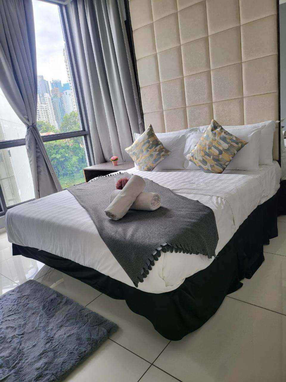 Modern And Cozy Robertson Apartment Bukit-Bintang City Centre