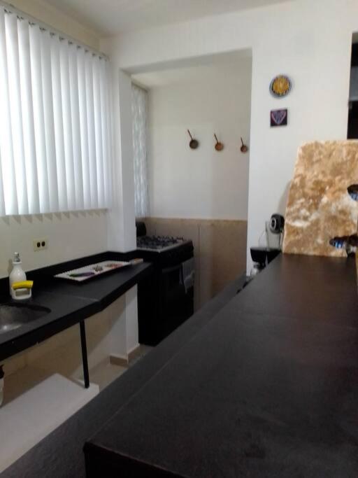 Confortable Estudio con A/C, Wifi & Auto Check-in. #11 view 3