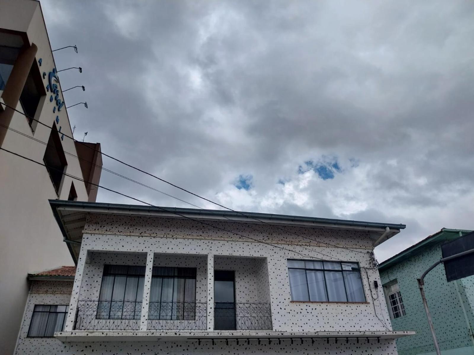 Super Casa I Apto 4 Quartos no Centro