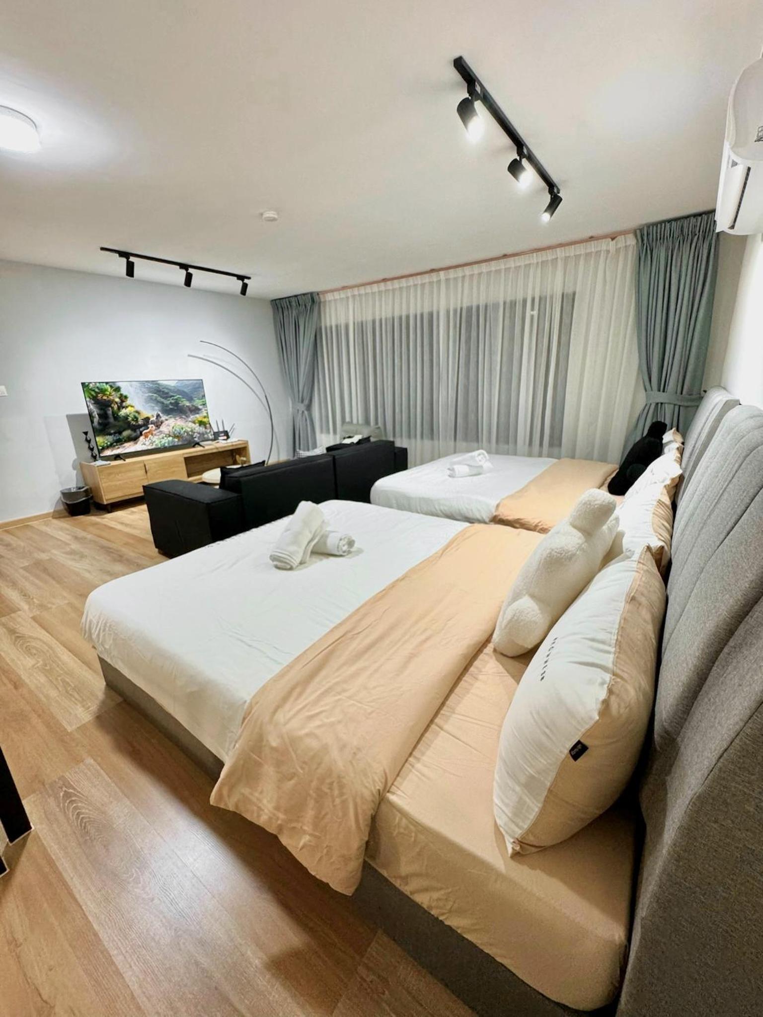 KLCity High Floor NewDuplex 8-10pax
