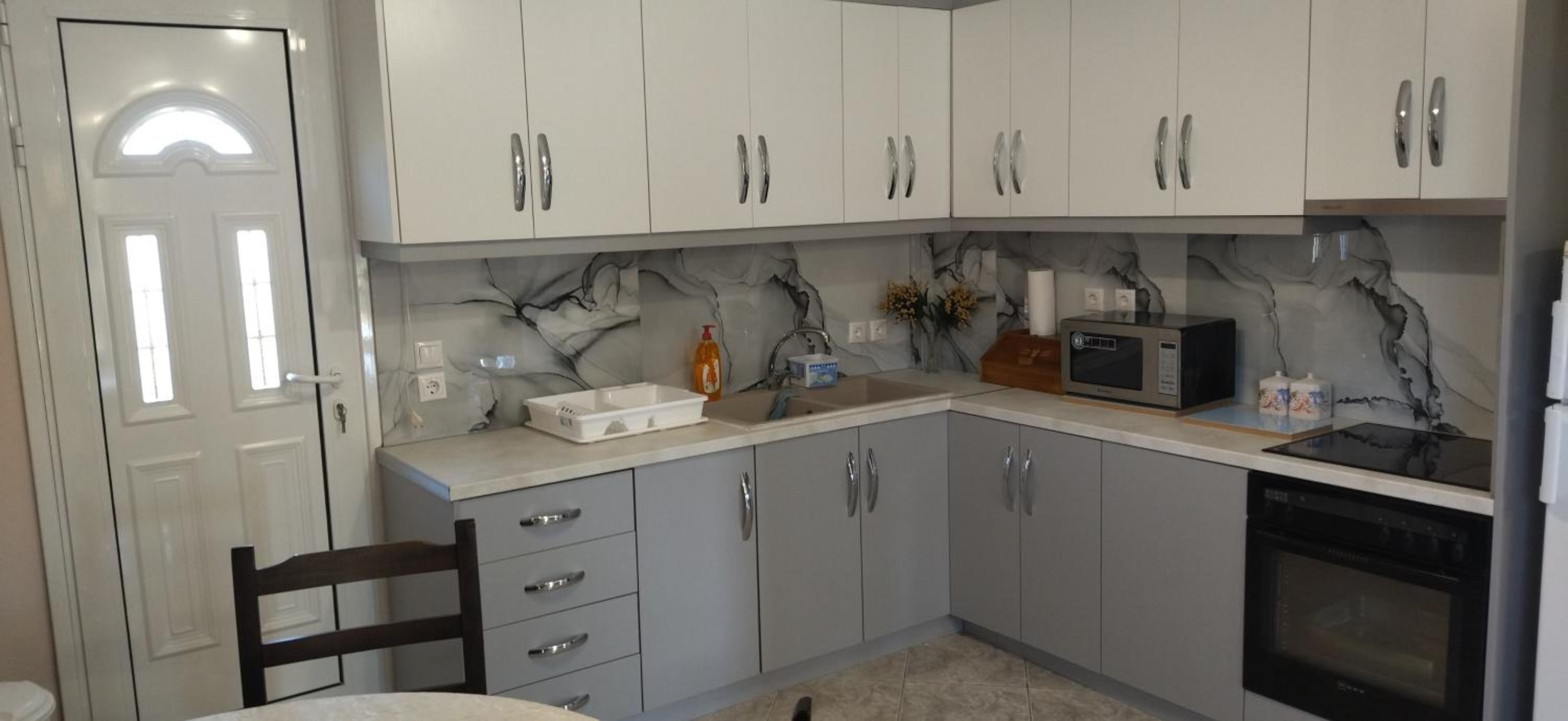 Mihalis Vrion Apartment