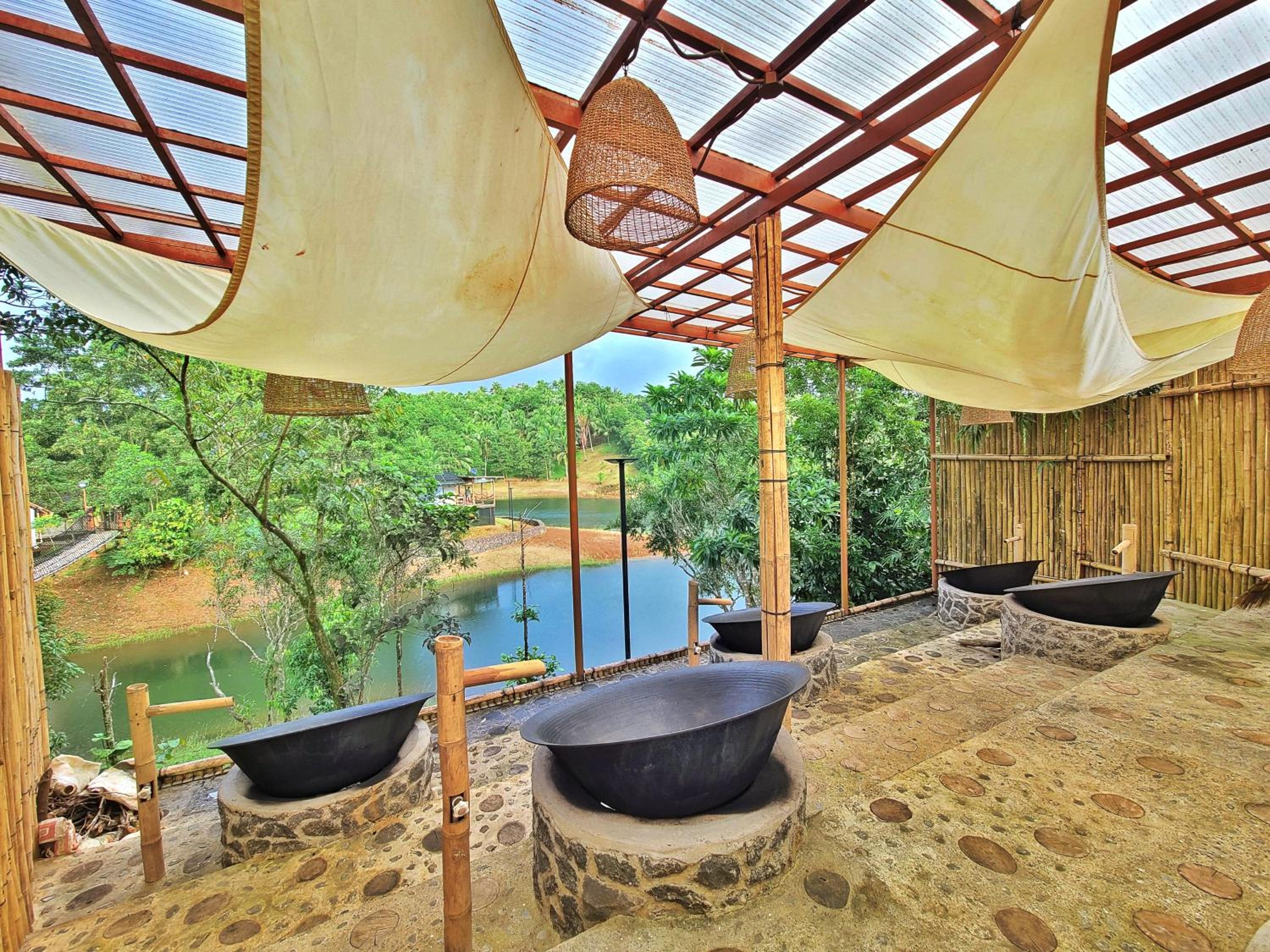Sofia's Lake Resort