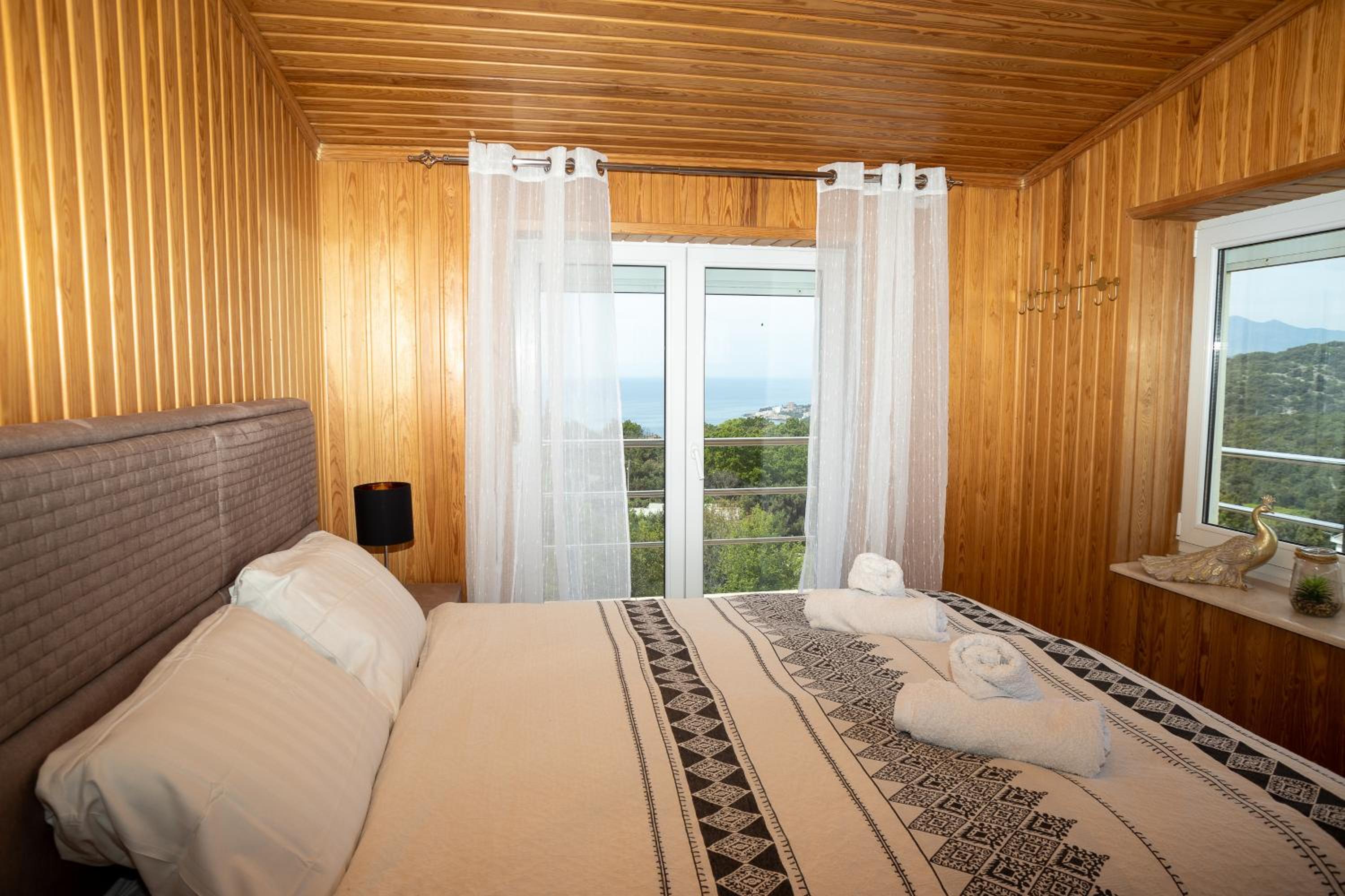 Villa Sea La Vie with Private Pool and Sauna Sea View 5 Bedrooms