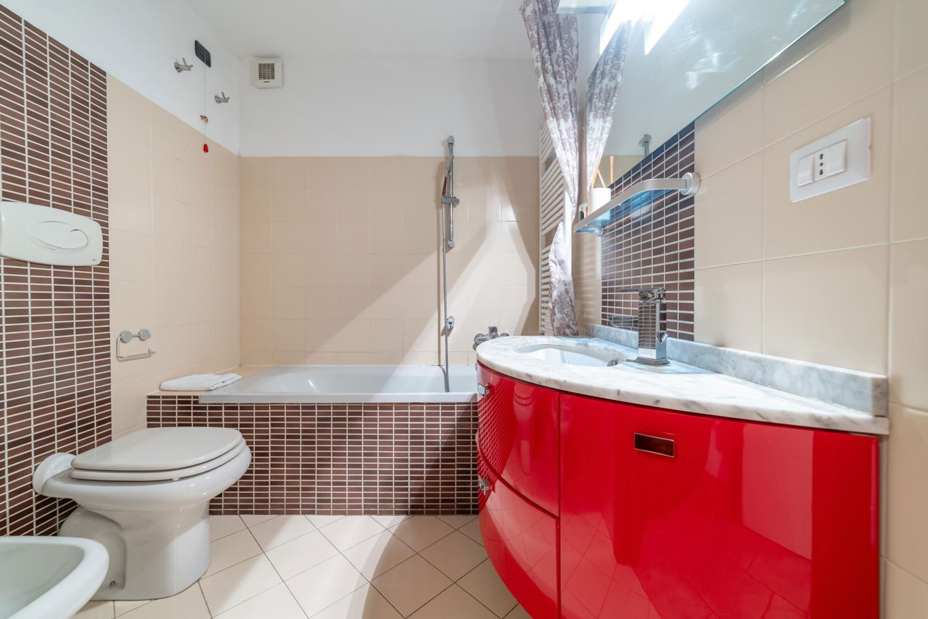 Luxury & Cozy 90 sqm Flat facing “Bosco Verticale”