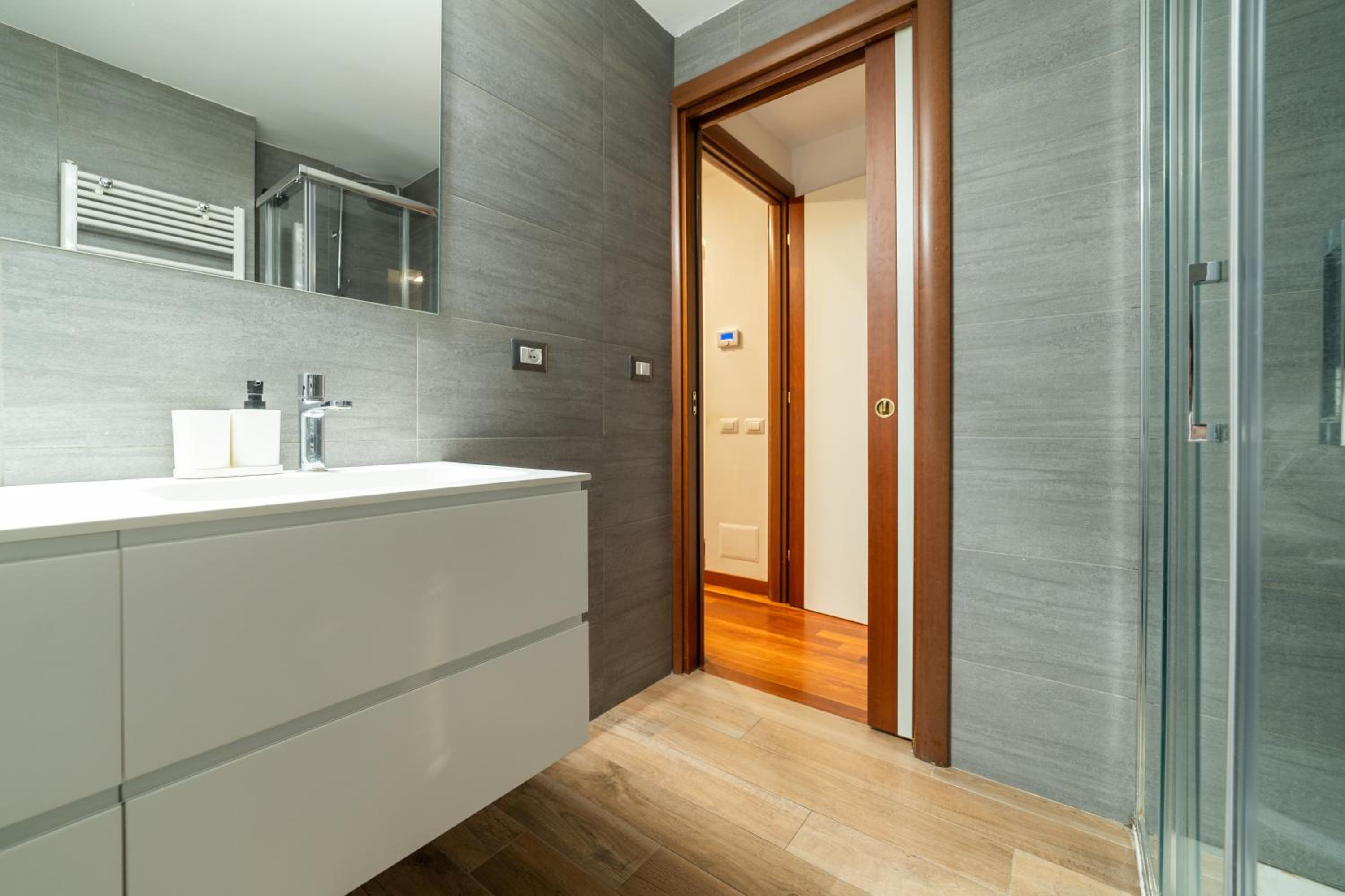 Luxury & Cozy 90 sqm Flat facing “Bosco Verticale”