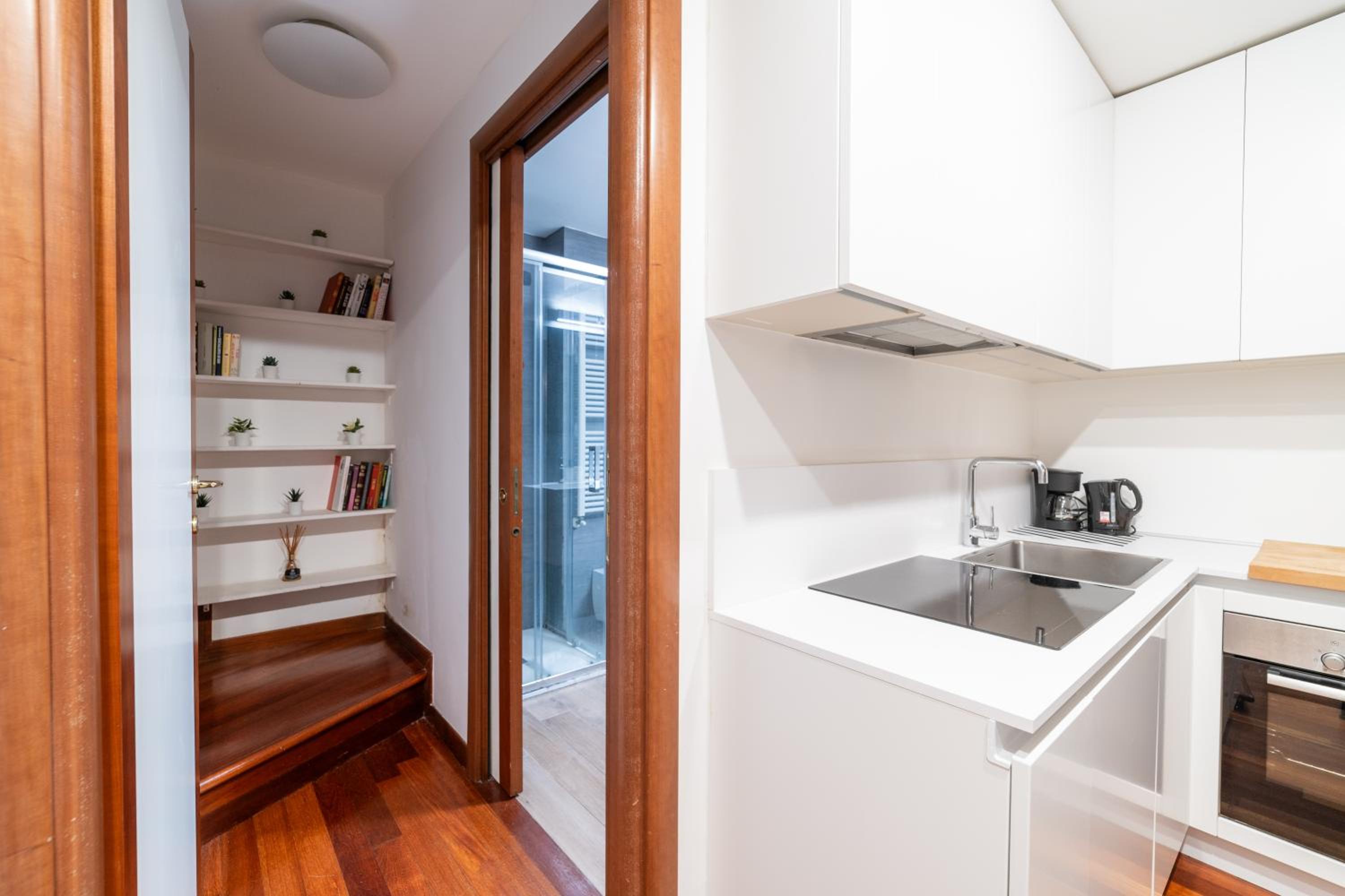 Luxury & Cozy 90 sqm Flat facing “Bosco Verticale”