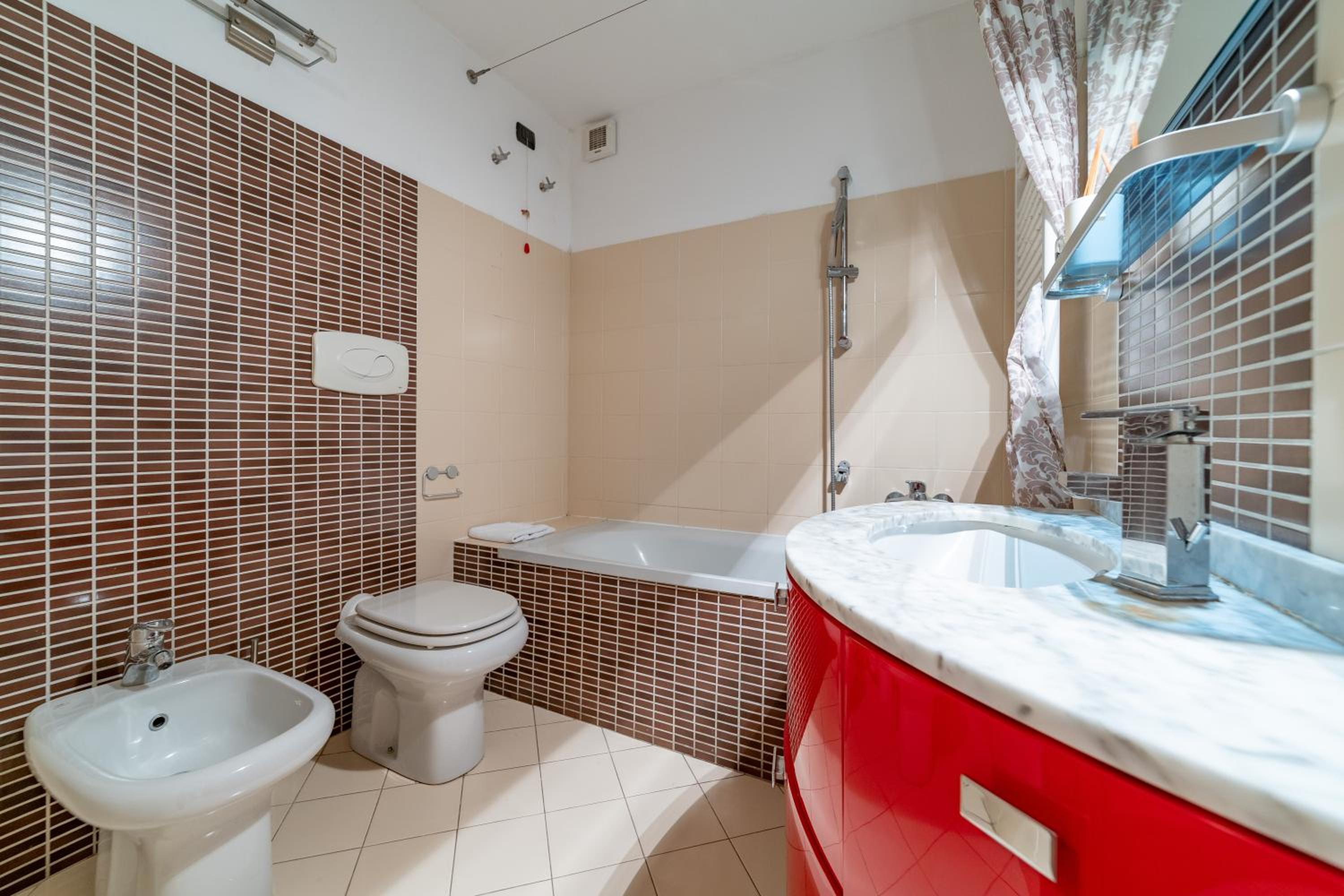 Luxury & Cozy 90 sqm Flat facing “Bosco Verticale”