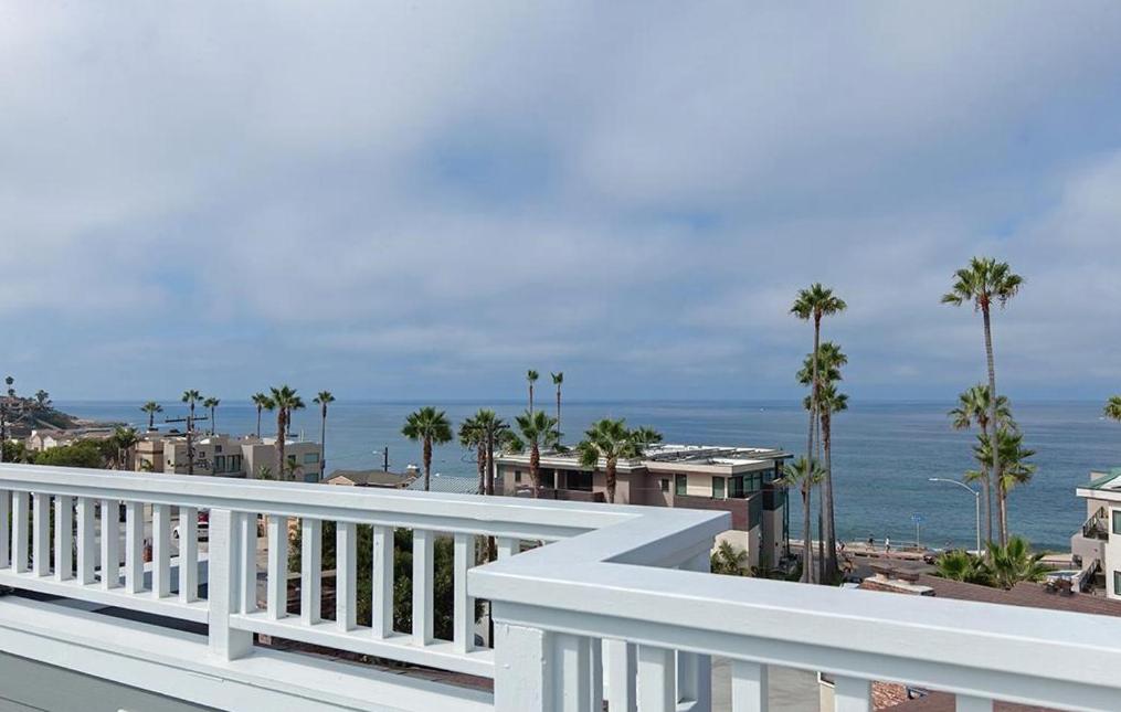 Coastal retreat near the beach w Panoramic Ocean Views, Rooftop Deck, & Firepit view 4