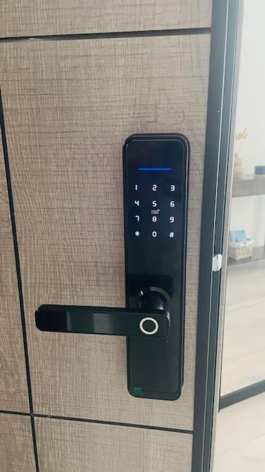 Urban Escape APT - Netflix & Max view 3