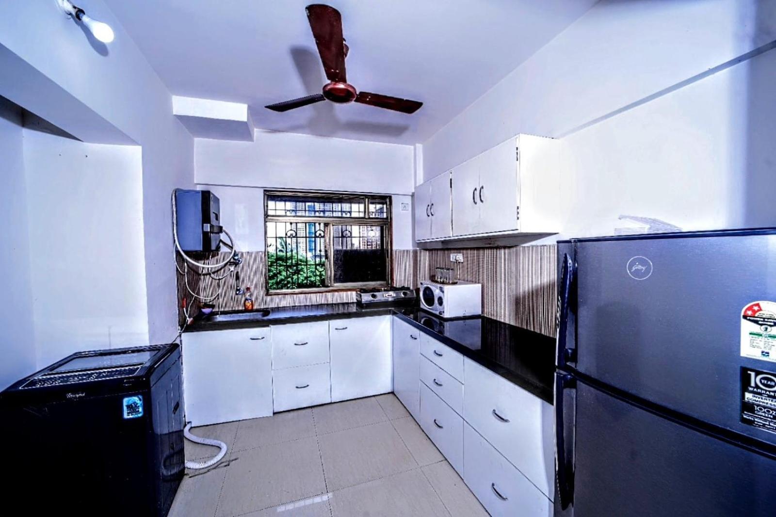 Aarya Stays Spacious 3BHK near R Mall Thane view 4