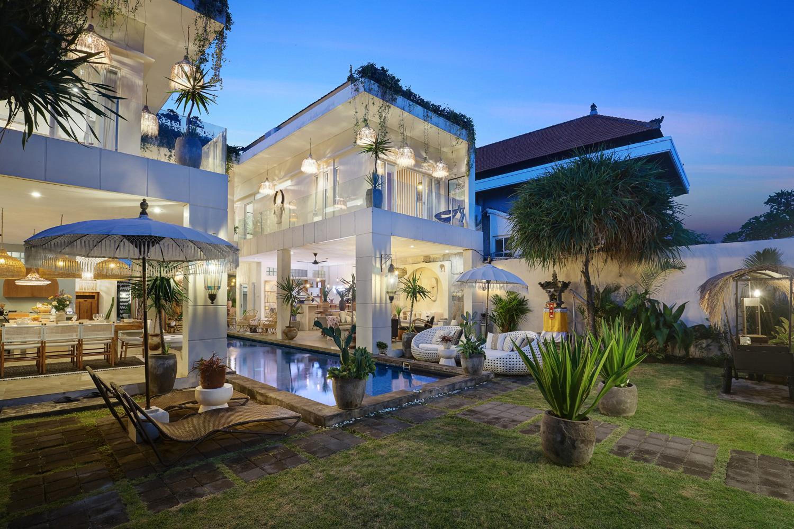 Seminyak Beach Luxury Villa photo 3