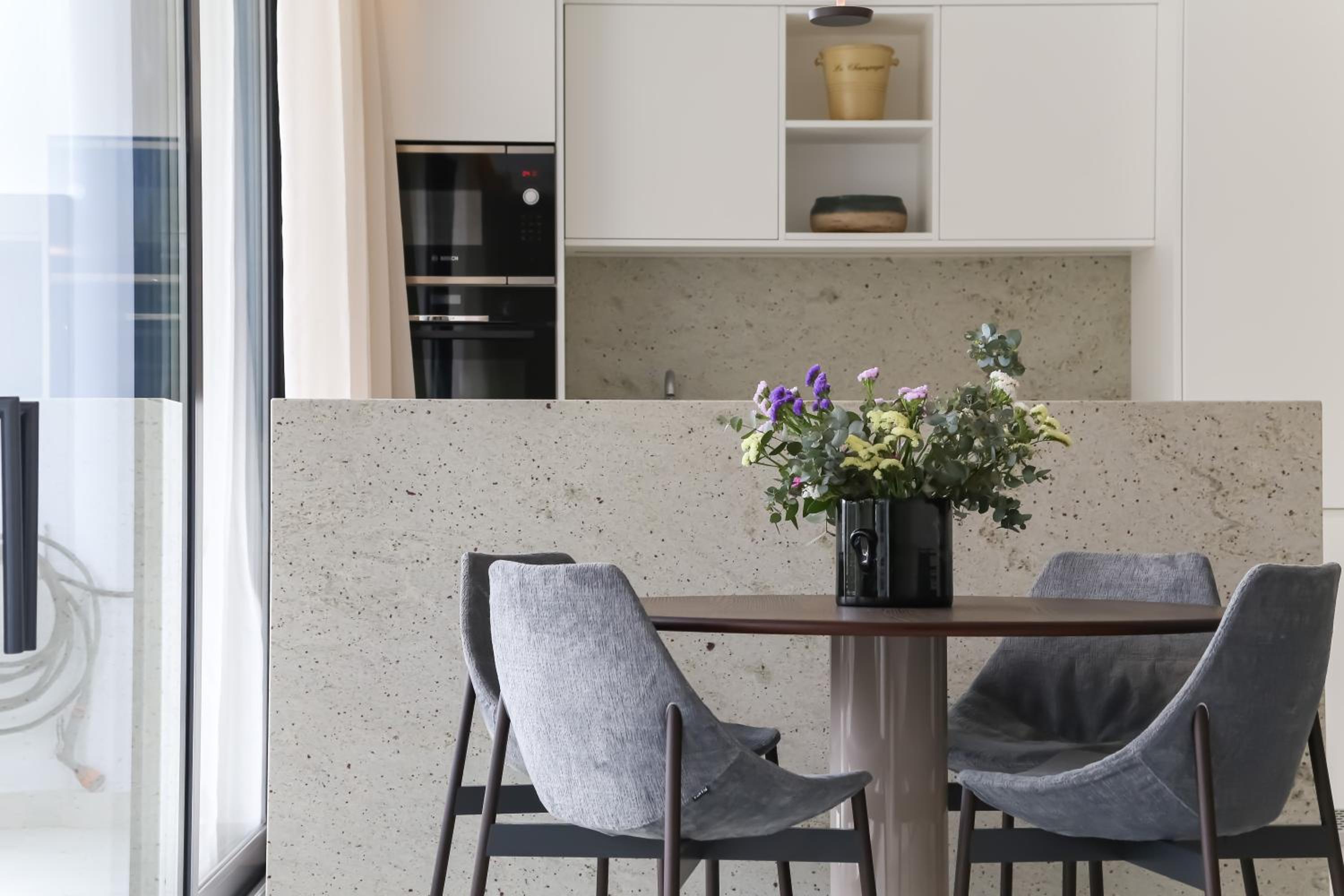 Modern apartment Pedro, Higueron reserve