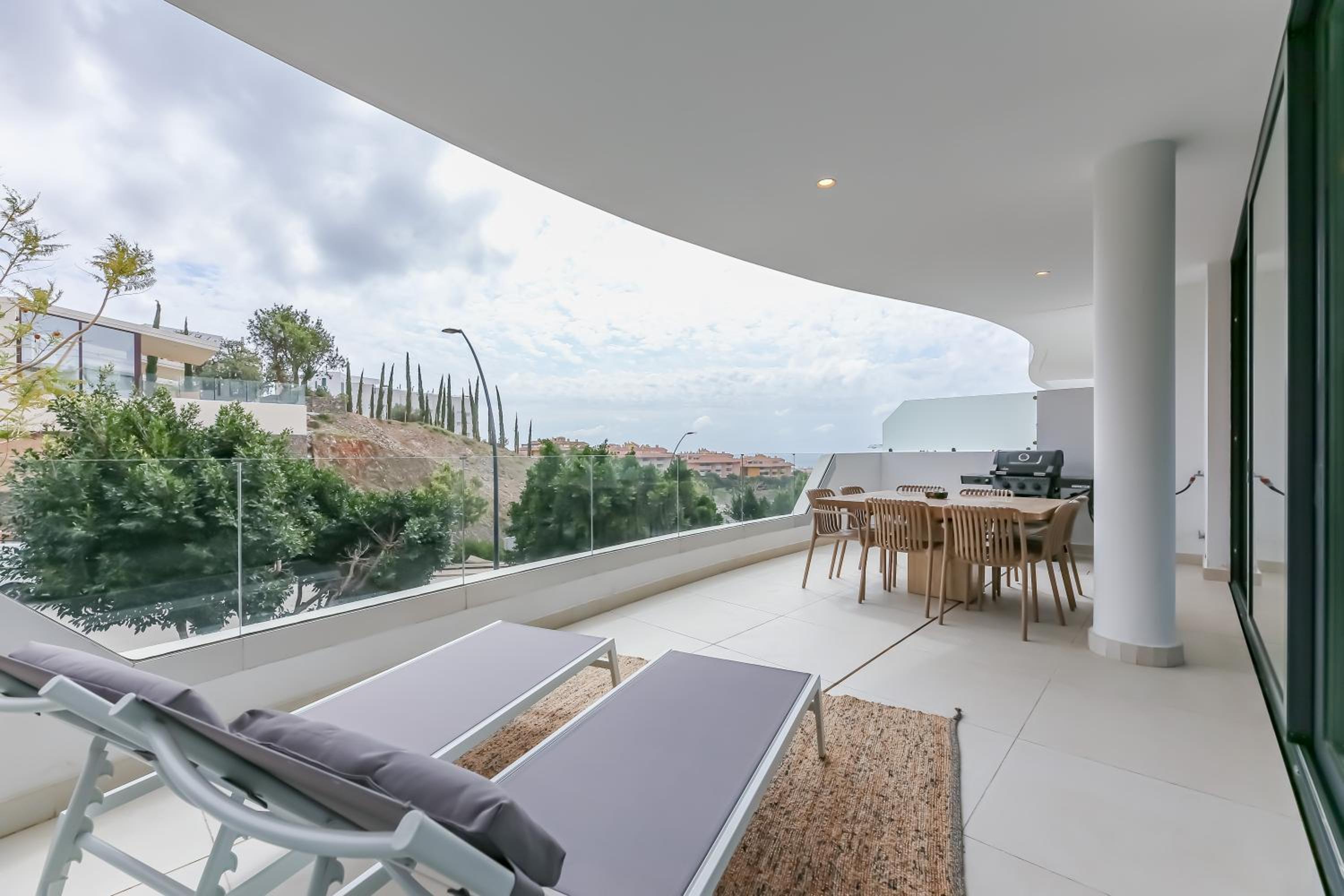 Modern apartment Pedro, Higueron reserve