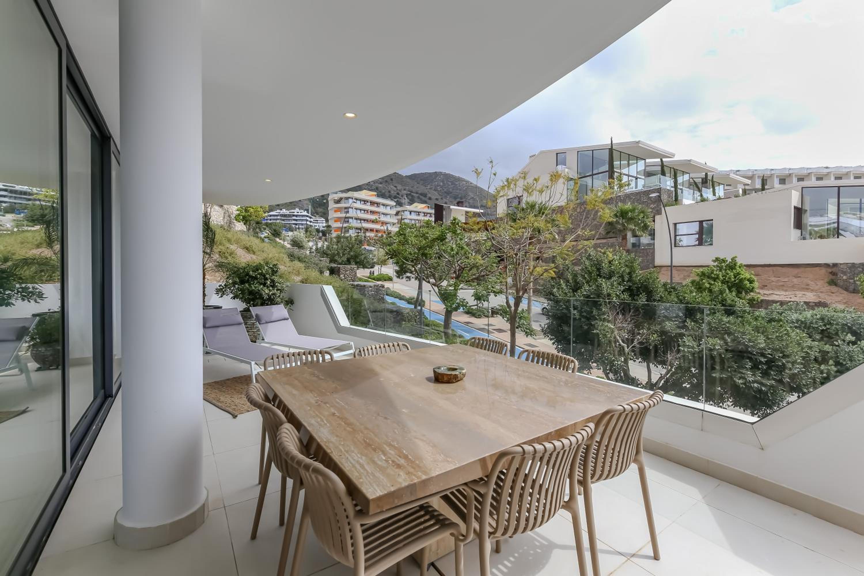 Modern apartment Pedro, Higueron reserve