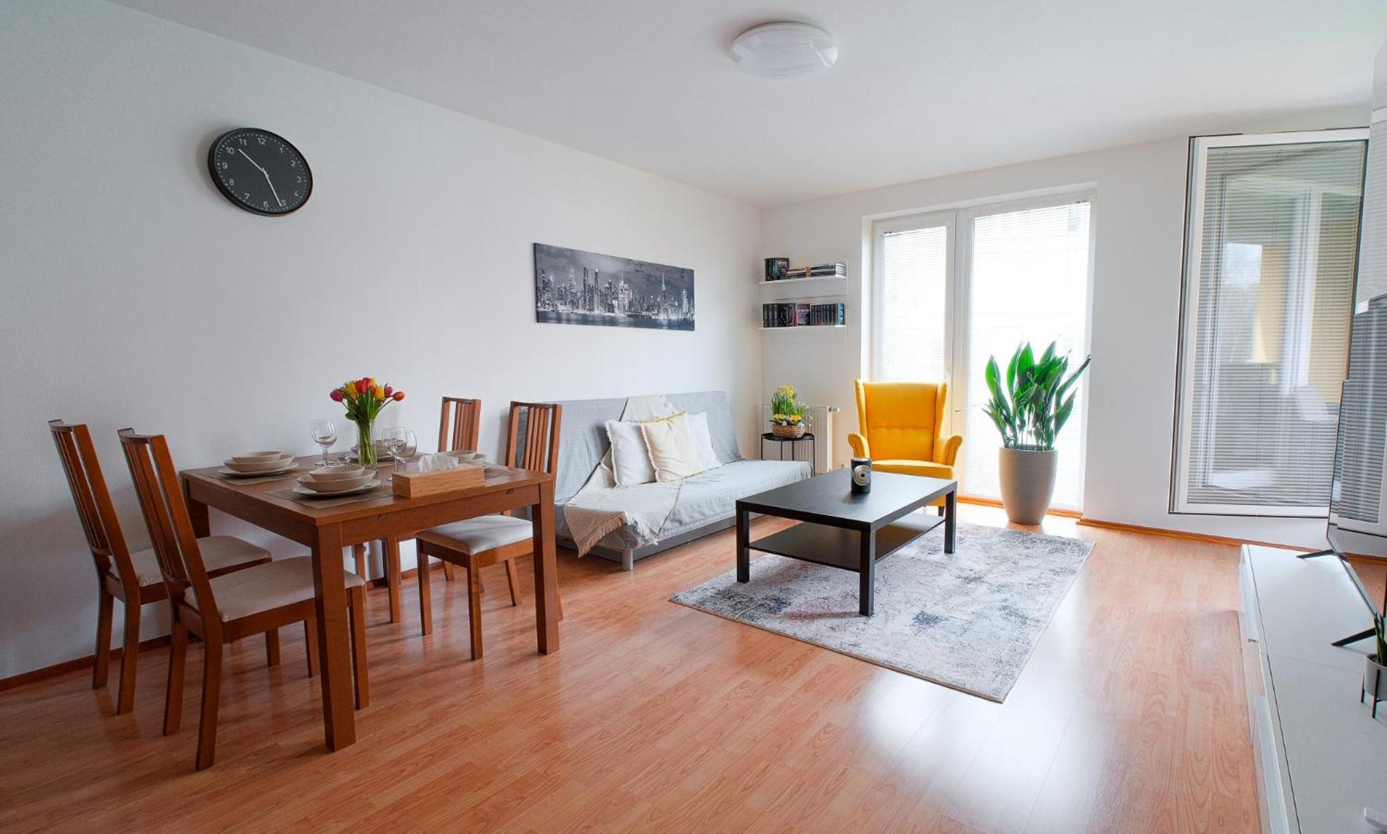Apartmán u METRA, 4 hosté, parking free, blízko O2 arena