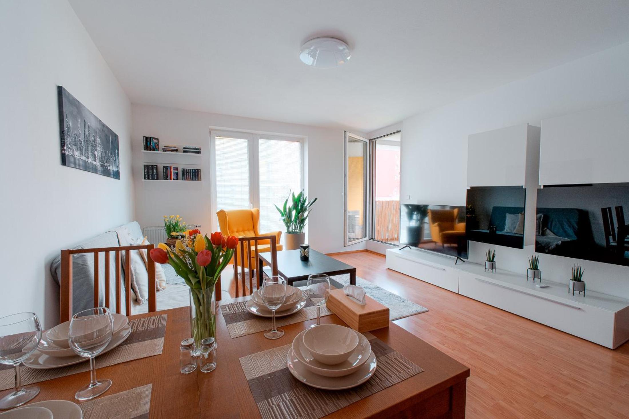 Apartmán u METRA, 4 hosté, parking free, blízko O2 arena